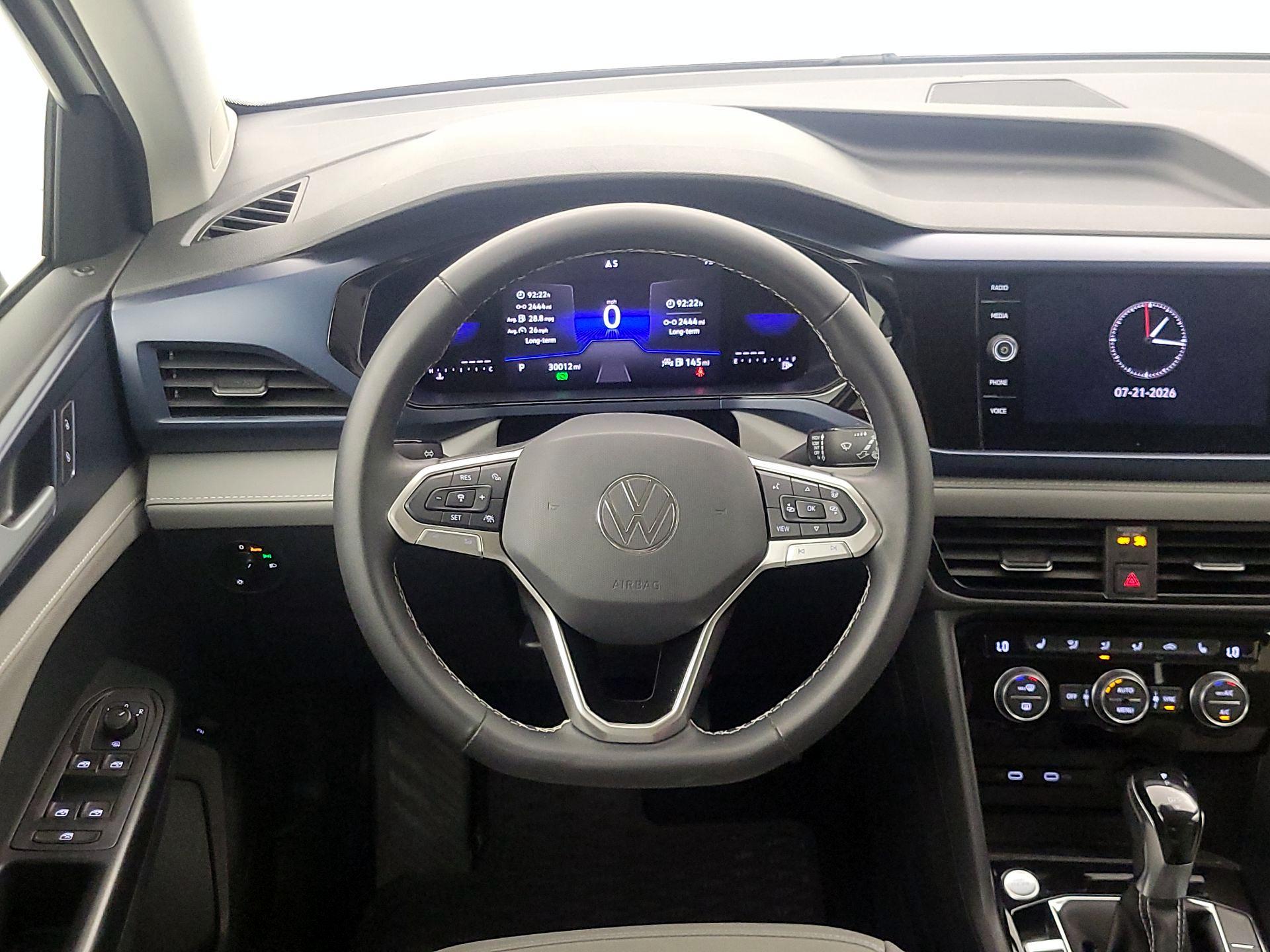 Thumbnail: 2024 Volkswagen Taos - 10