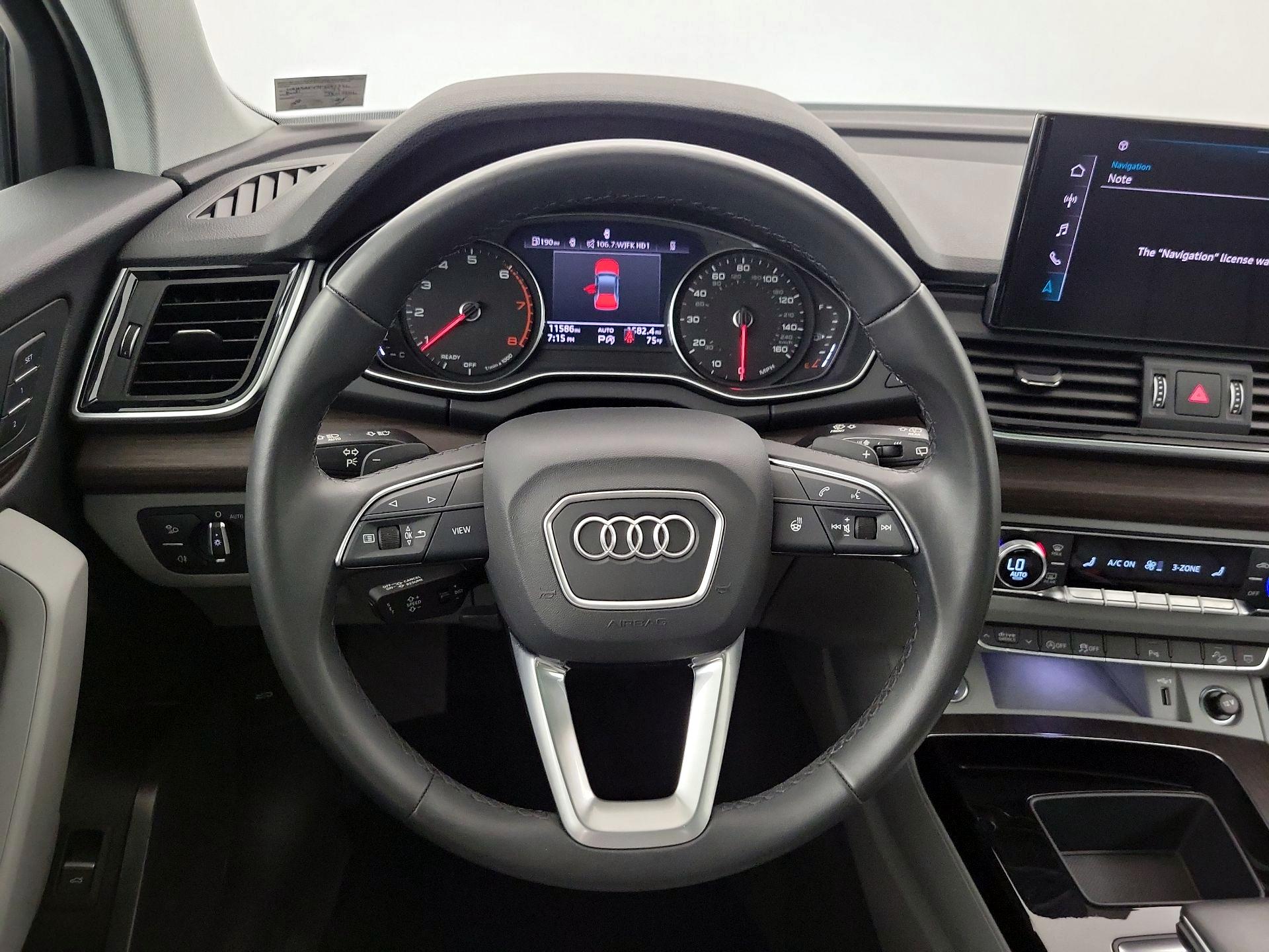 Thumbnail: 2023 Audi Q5 - 10