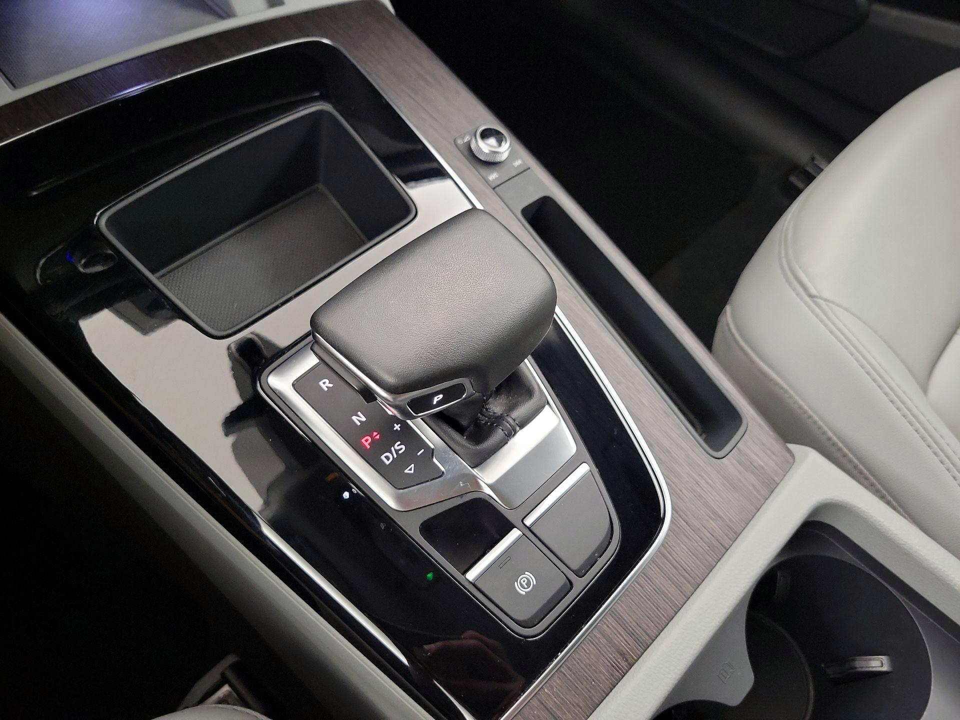 Thumbnail: 2023 Audi Q5 - 17