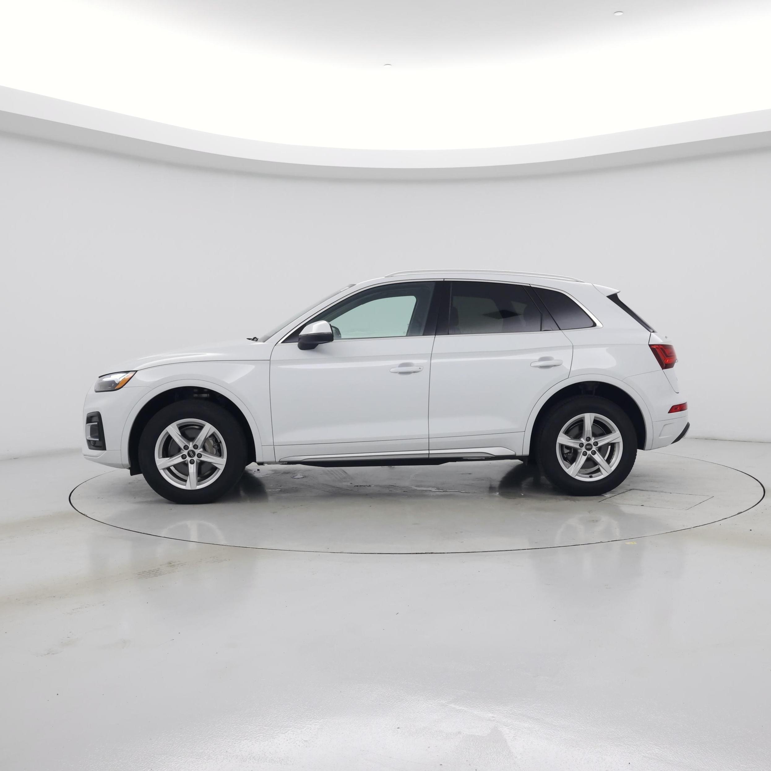 Thumbnail: 2023 Audi Q5 - 3