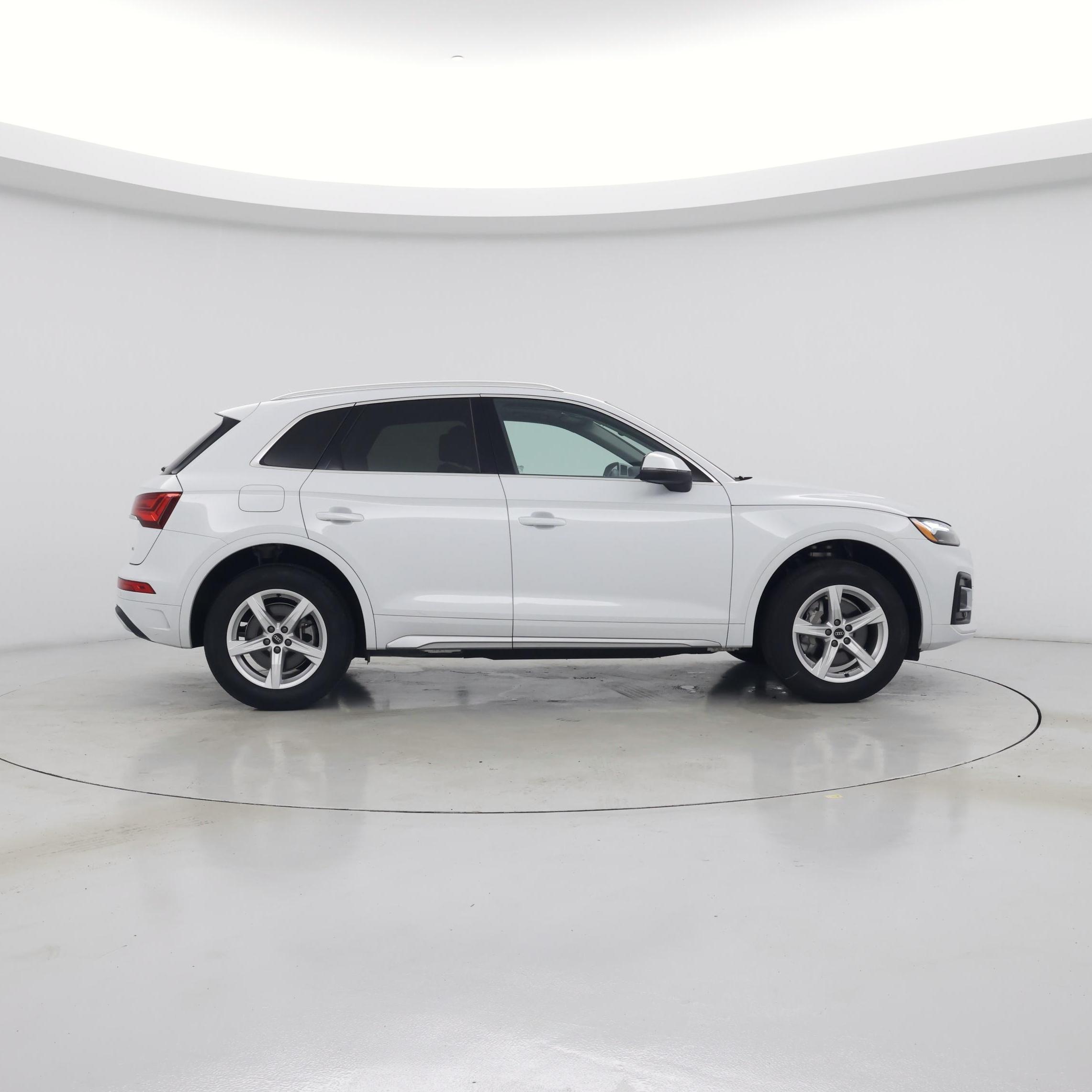 Thumbnail: 2023 Audi Q5 - 7