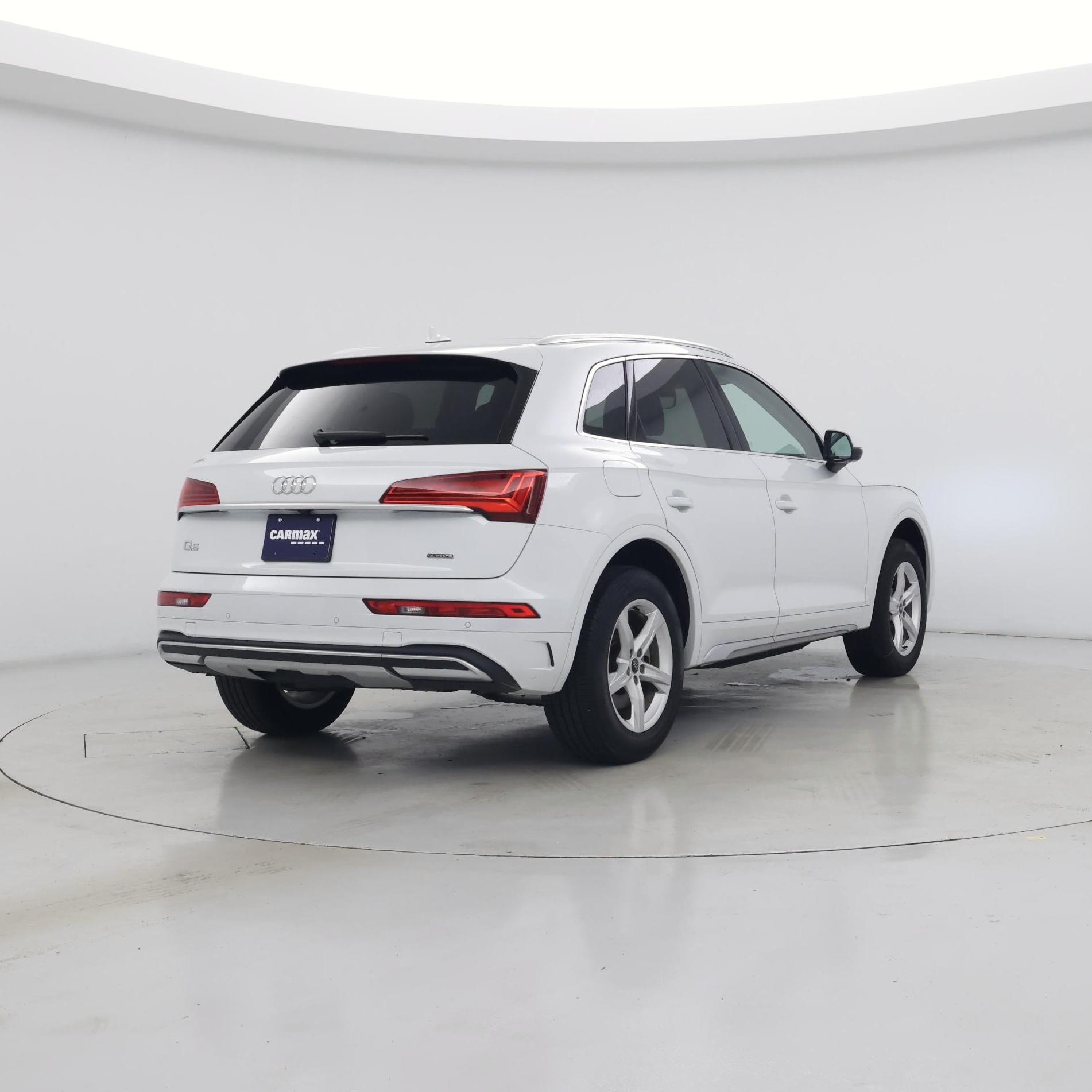 Thumbnail: 2023 Audi Q5 - 8