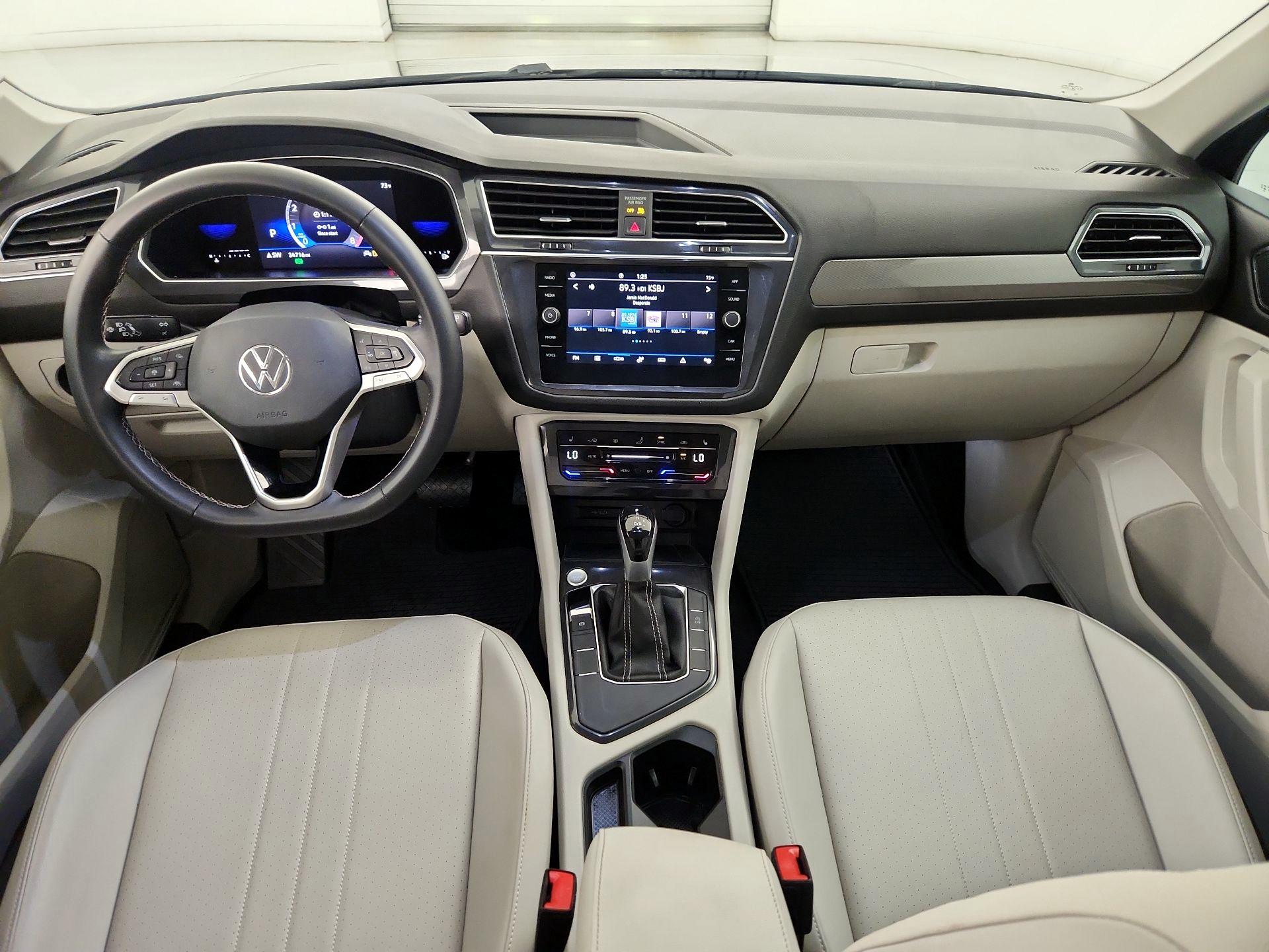 Thumbnail: 2023 Volkswagen Tiguan - 9