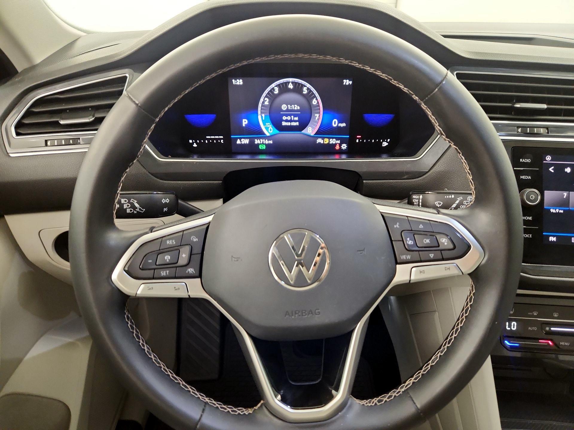 Thumbnail: 2023 Volkswagen Tiguan - 10