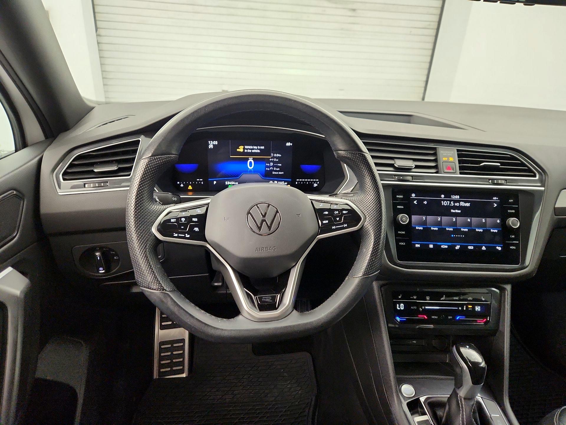 Thumbnail: 2023 Volkswagen Tiguan - 10