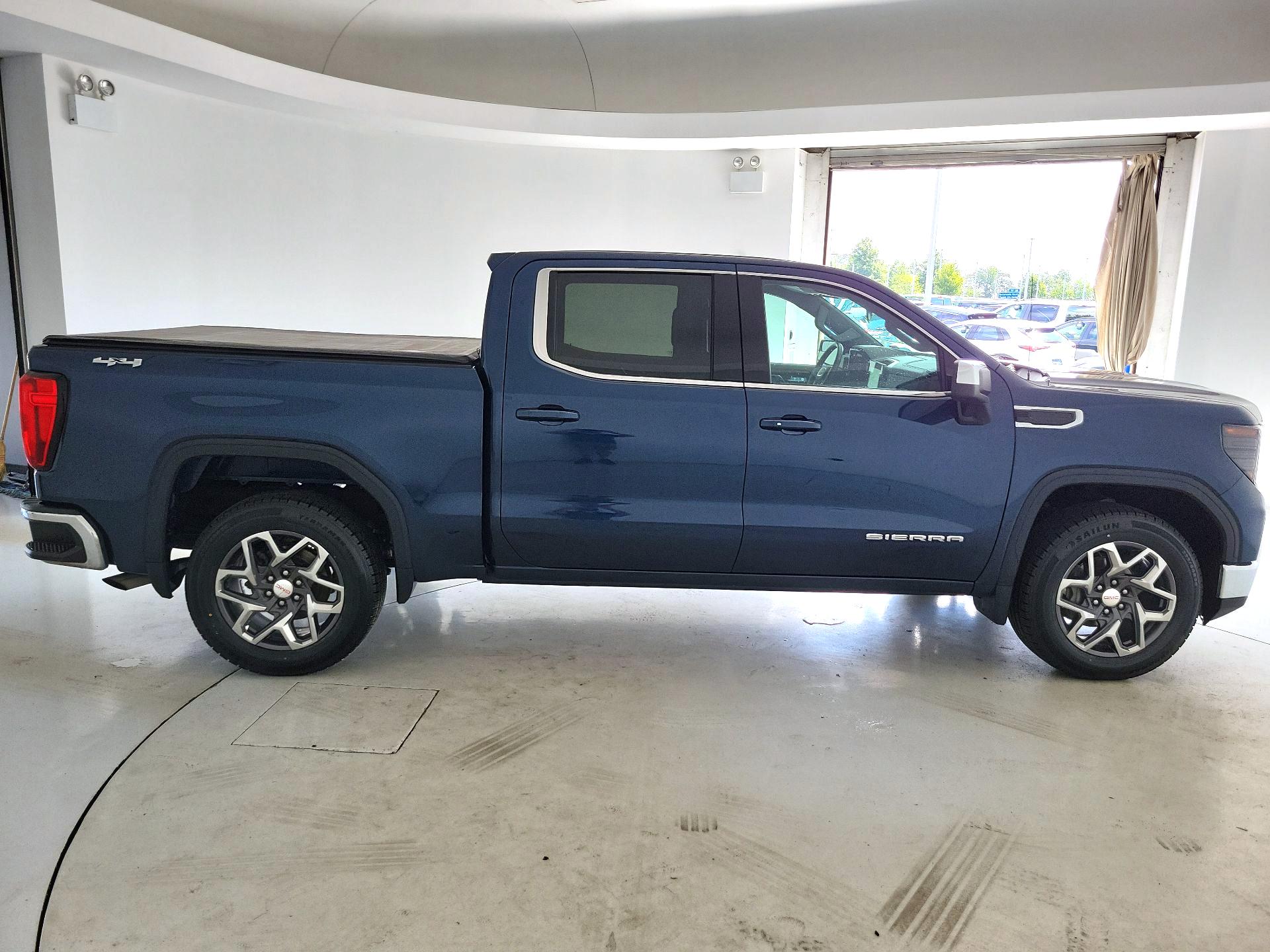 Thumbnail: 2023 GMC Sierra 1500 - 4