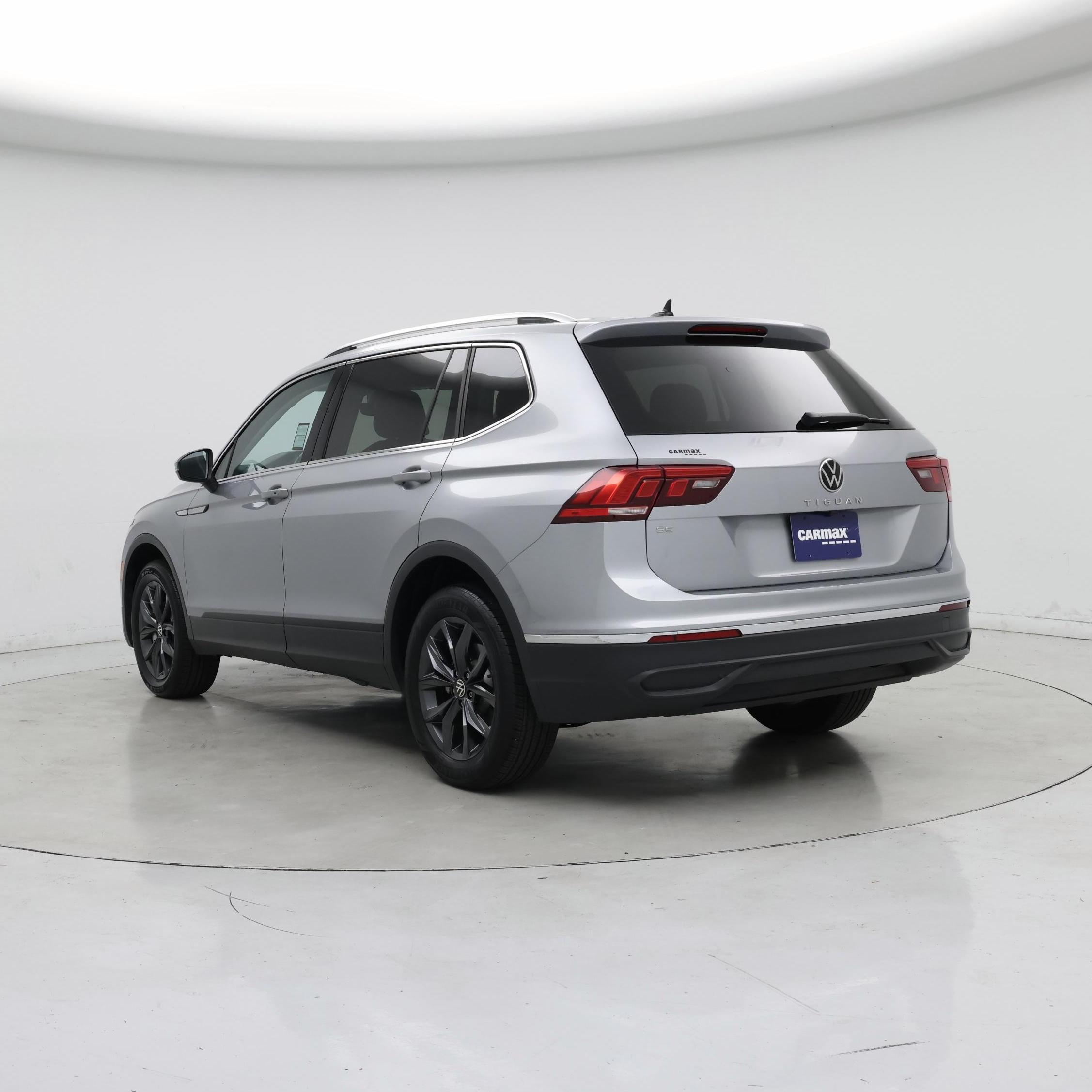 Thumbnail: 2023 Volkswagen Tiguan - 2