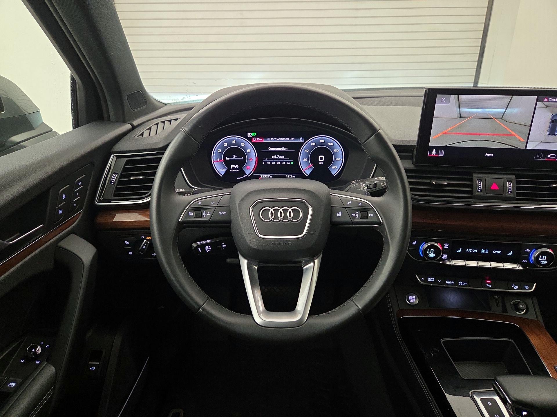 Thumbnail: 2023 Audi Q5 - 10