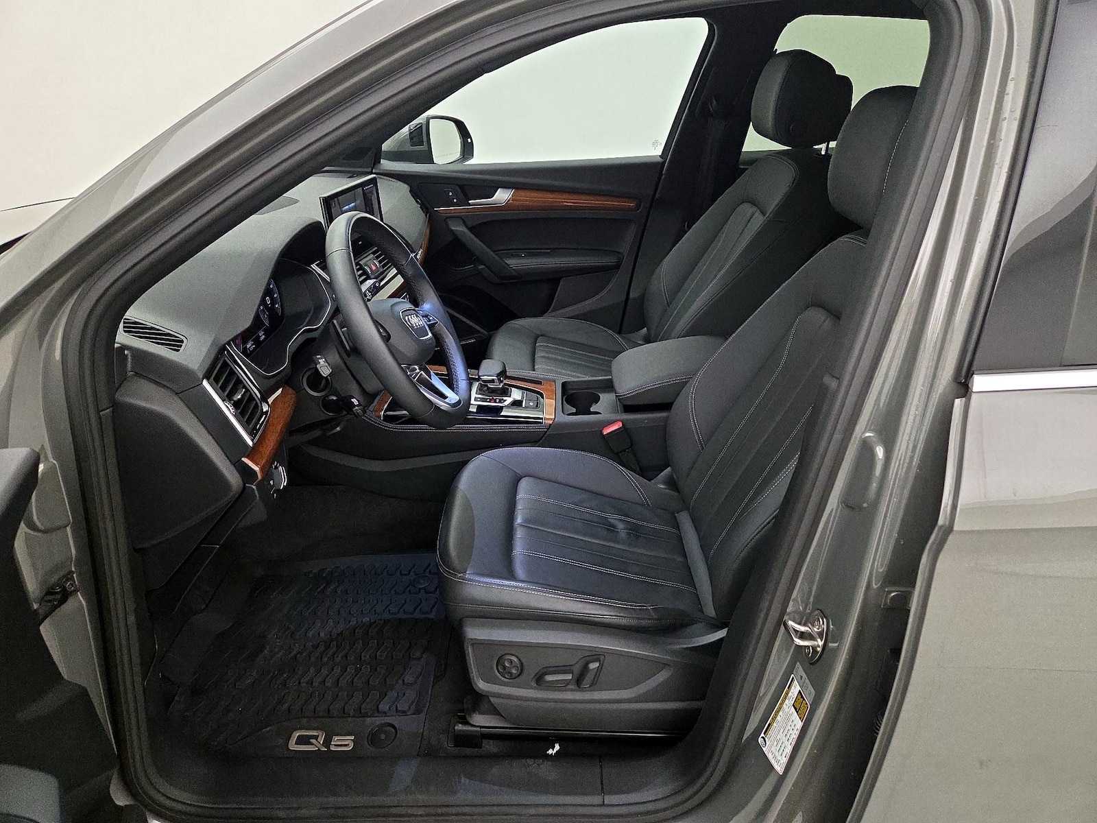 2023 Audi Q5 Premium Plus - Photo 12