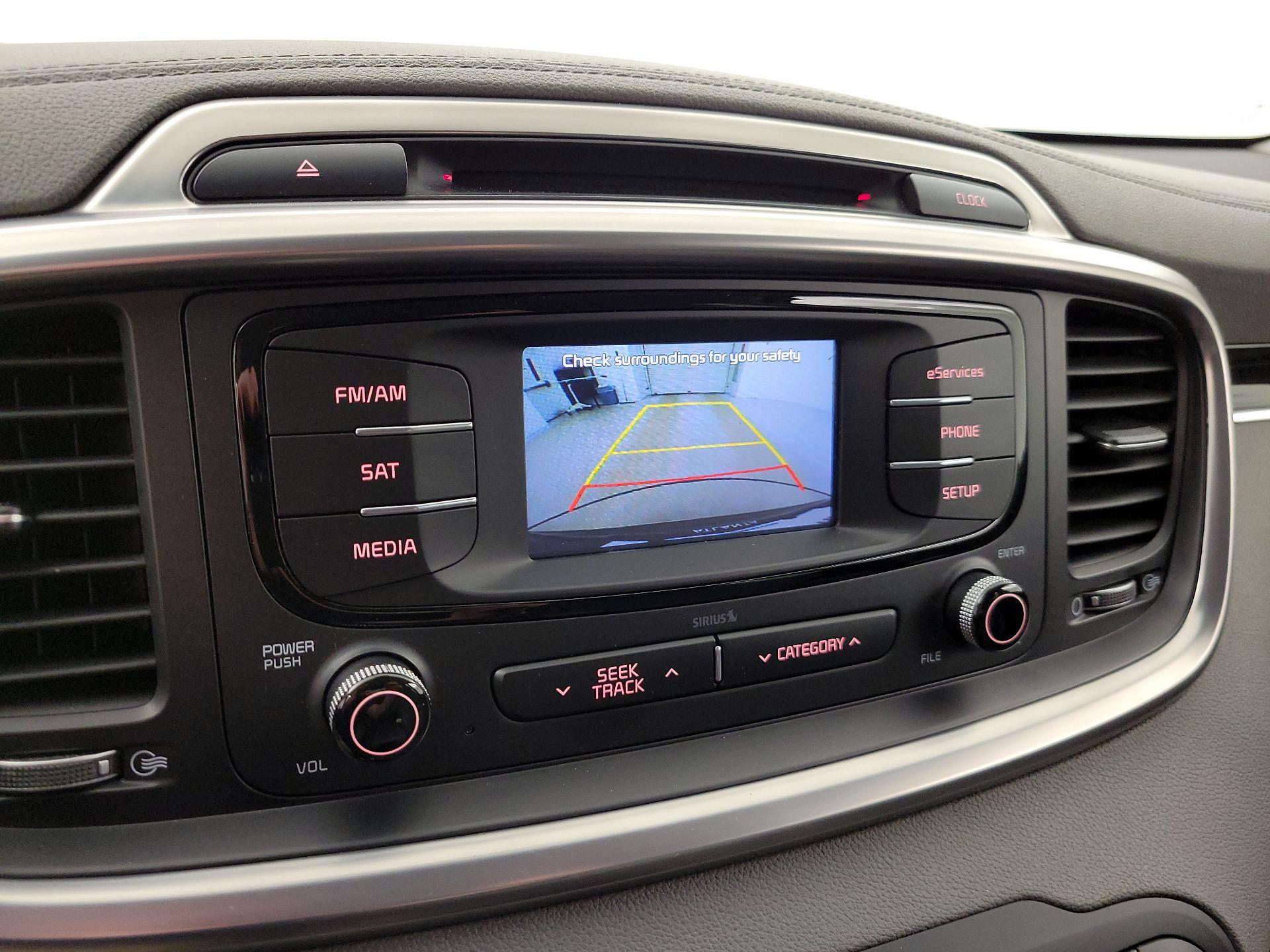 Thumbnail: 2016 Kia Sorento - 14
