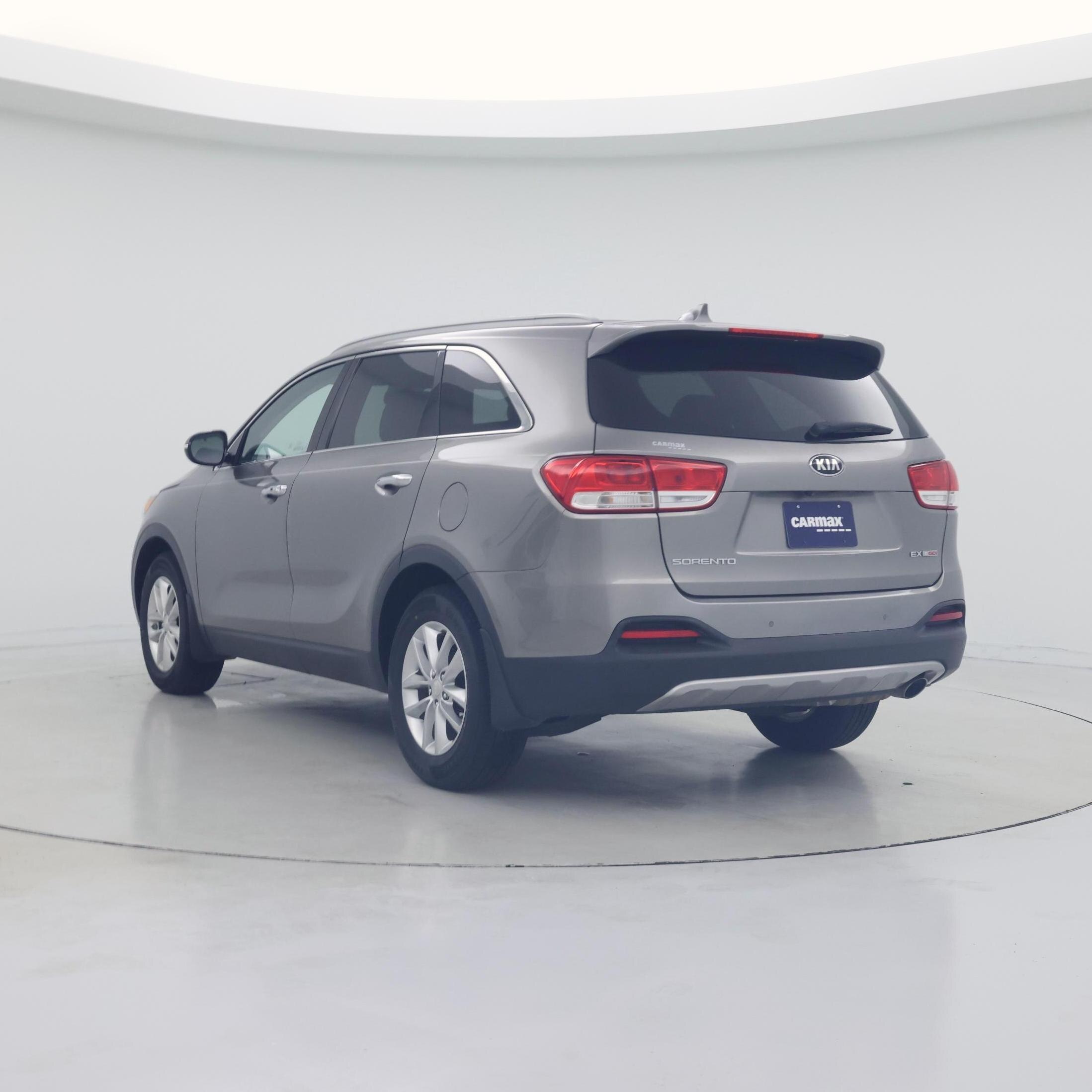 Thumbnail: 2016 Kia Sorento - 2