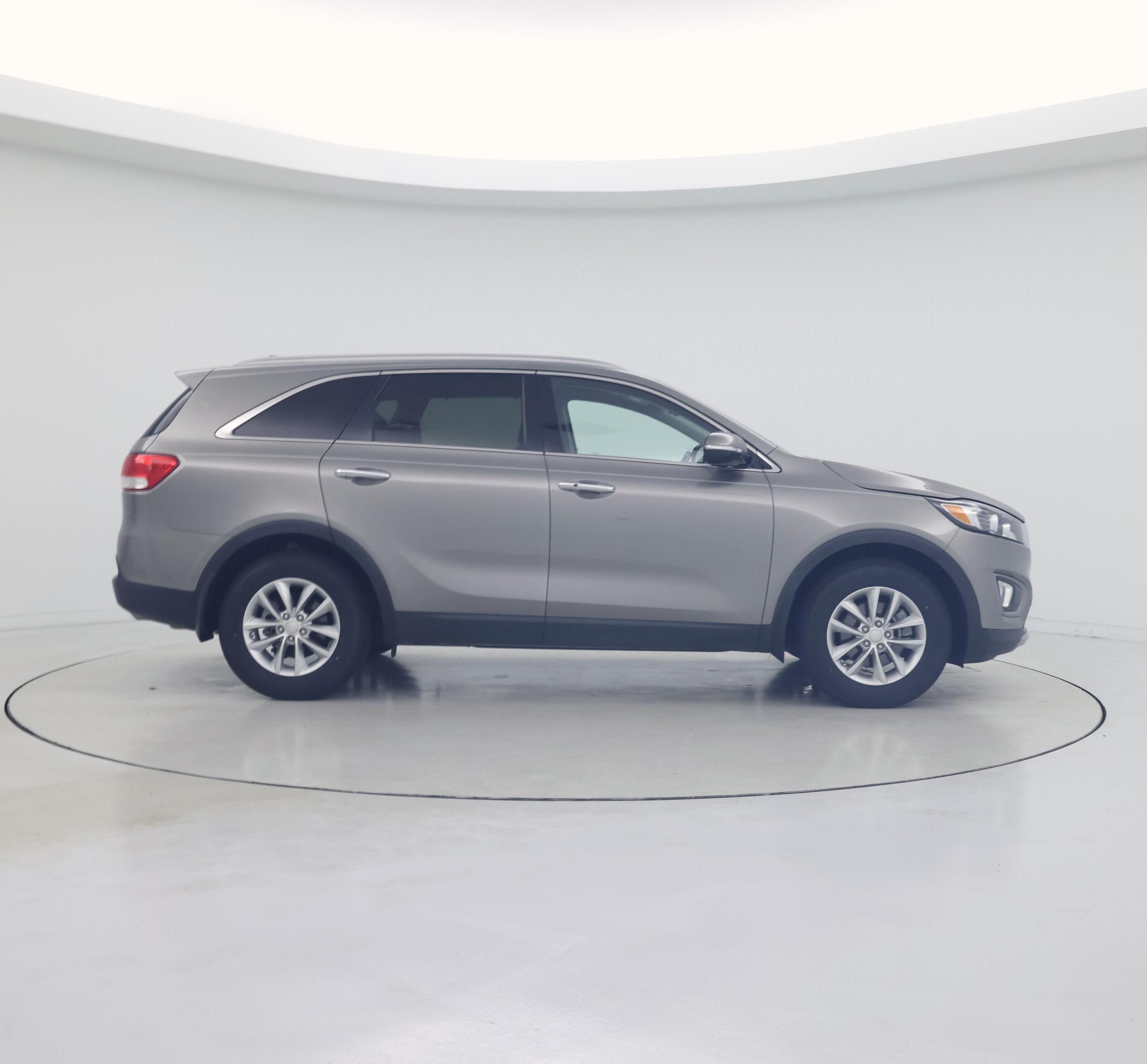 Thumbnail: 2016 Kia Sorento - 7