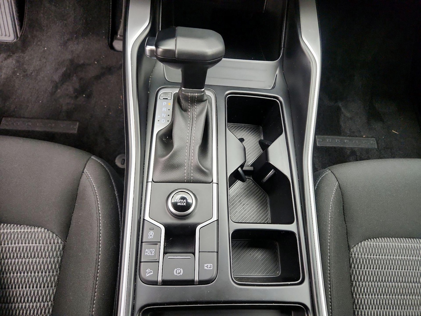 2026 Kia Sorento LX - Photo 18