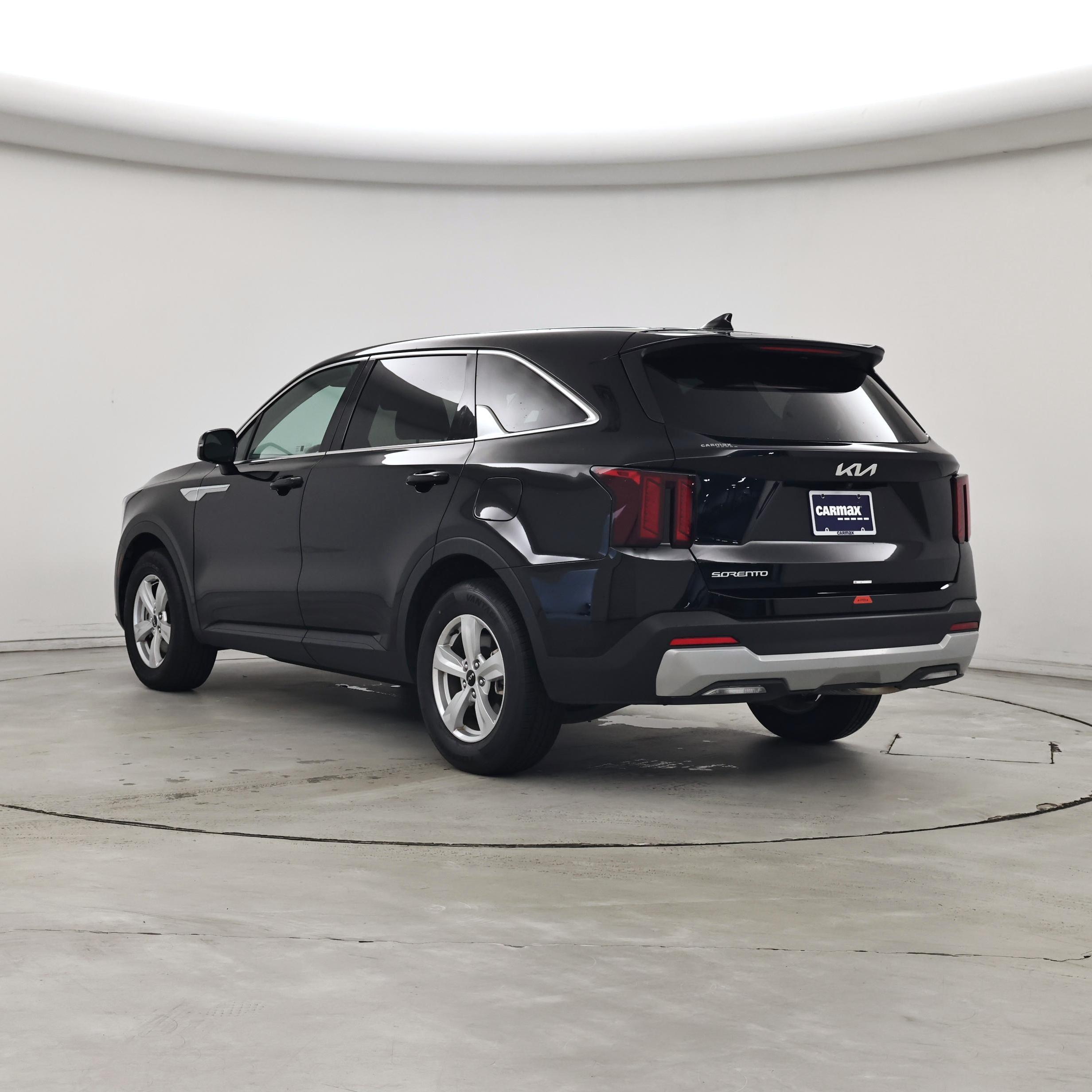 Thumbnail: 2026 Kia Sorento - 2