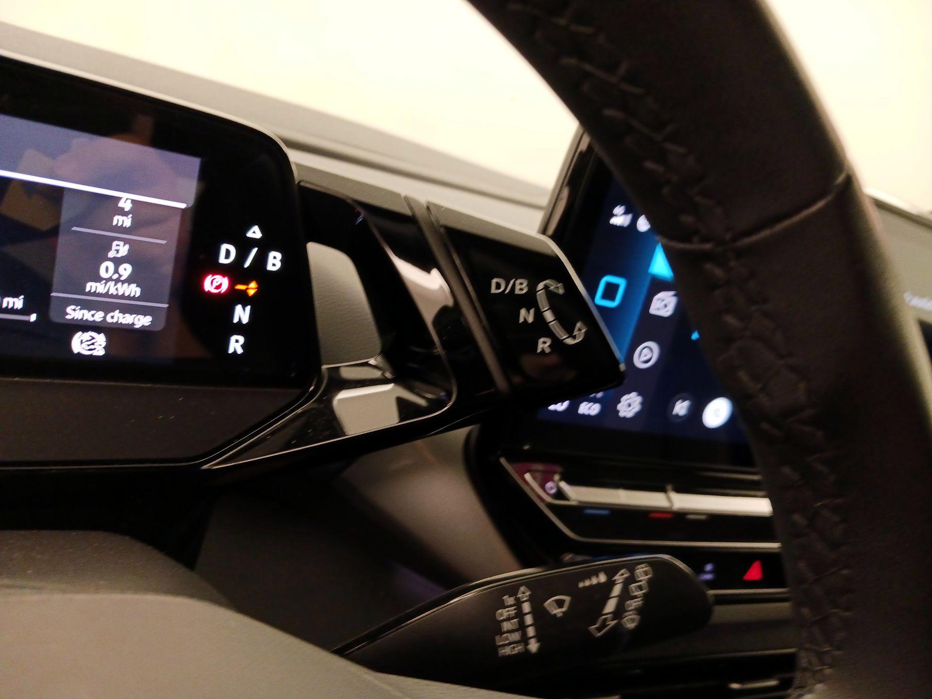 Thumbnail: 2023 Volkswagen ID.4 - 17