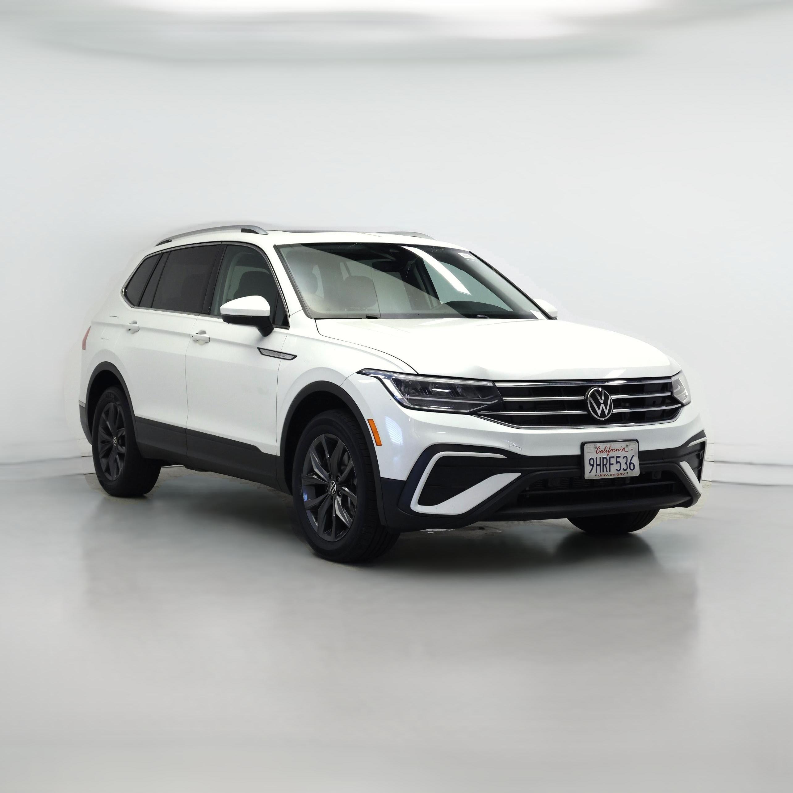 Thumbnail: 2023 Volkswagen Tiguan - 1