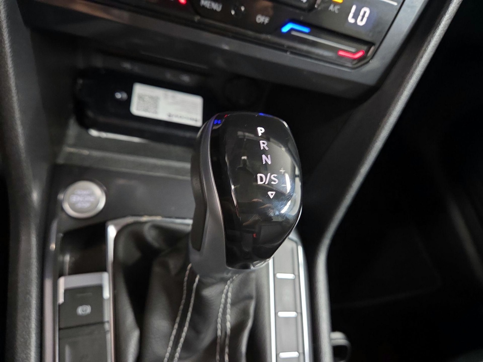 2023 Volkswagen Tiguan SE - Photo 17