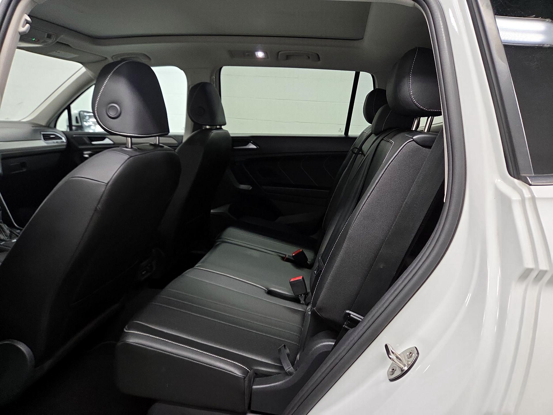Thumbnail: 2023 Volkswagen Tiguan - 17