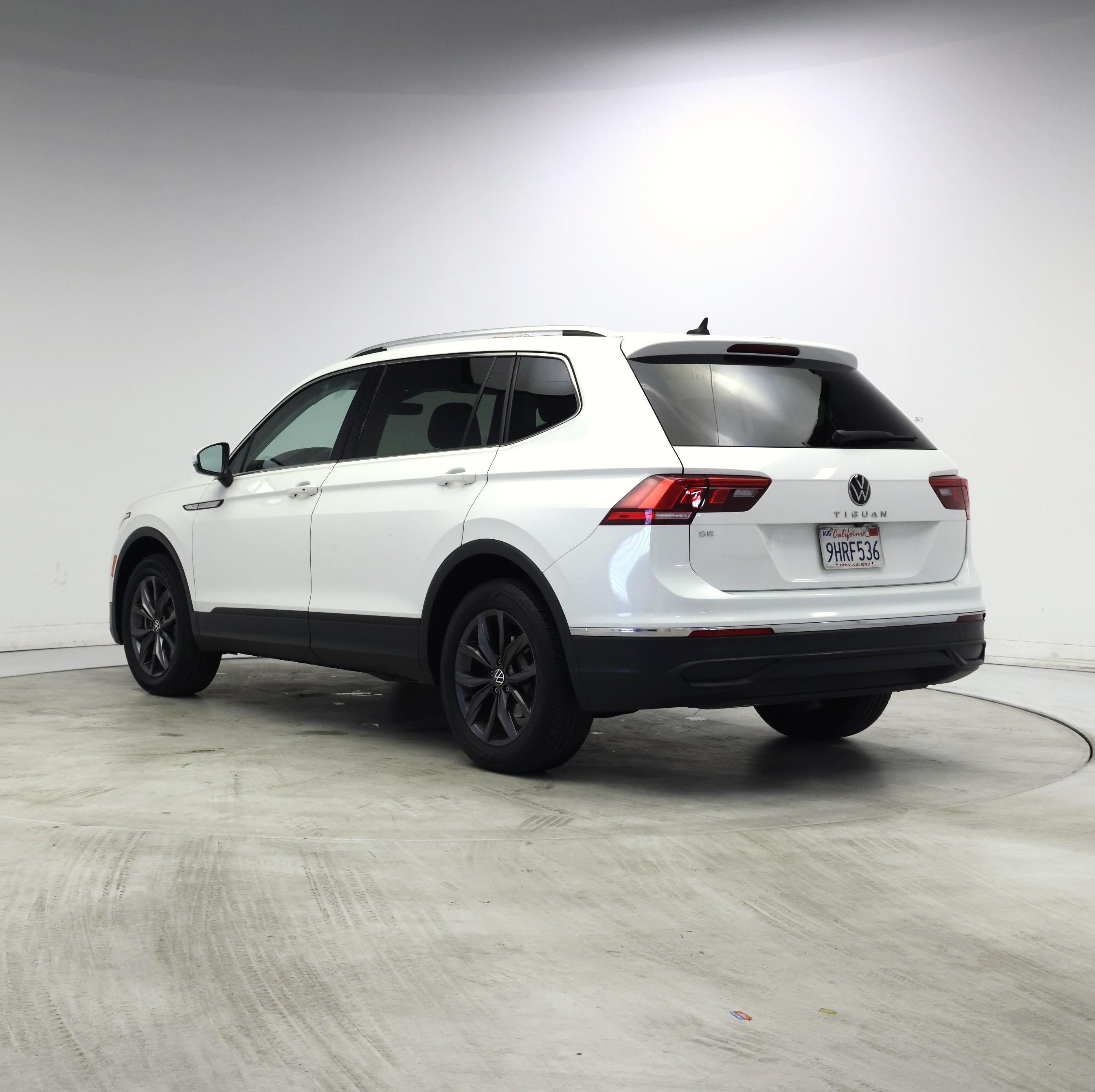 Thumbnail: 2023 Volkswagen Tiguan - 2