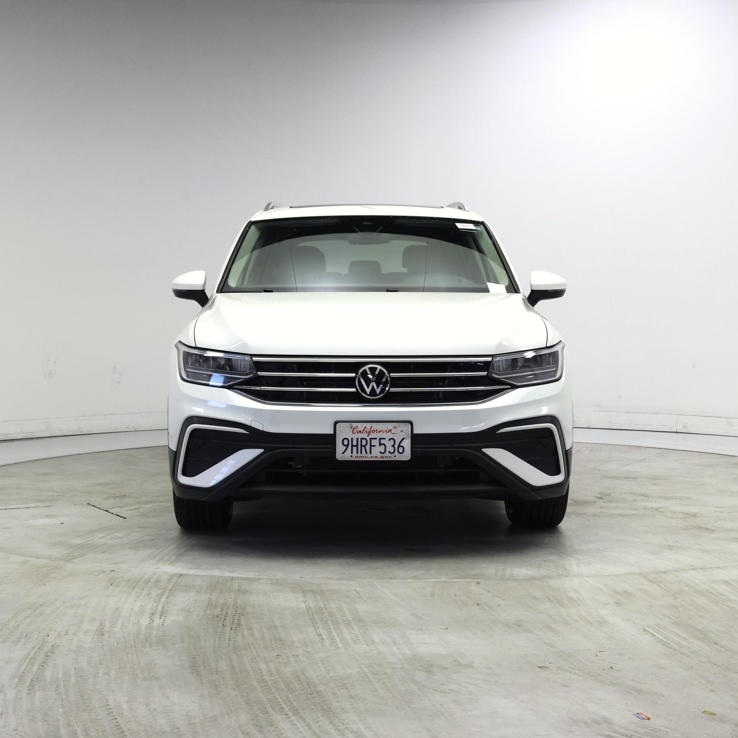 Thumbnail: 2023 Volkswagen Tiguan - 5
