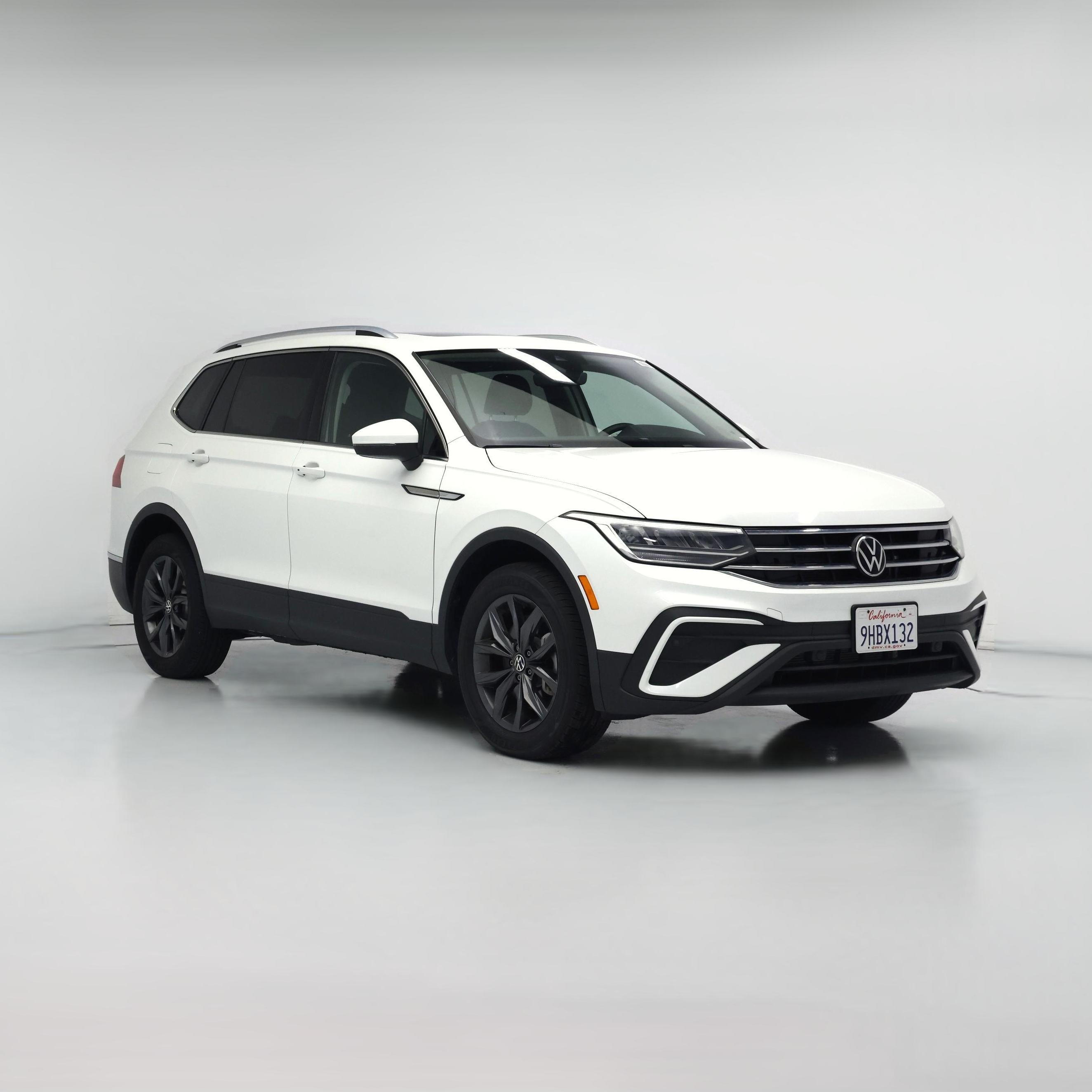 Thumbnail: 2023 Volkswagen Tiguan - 1