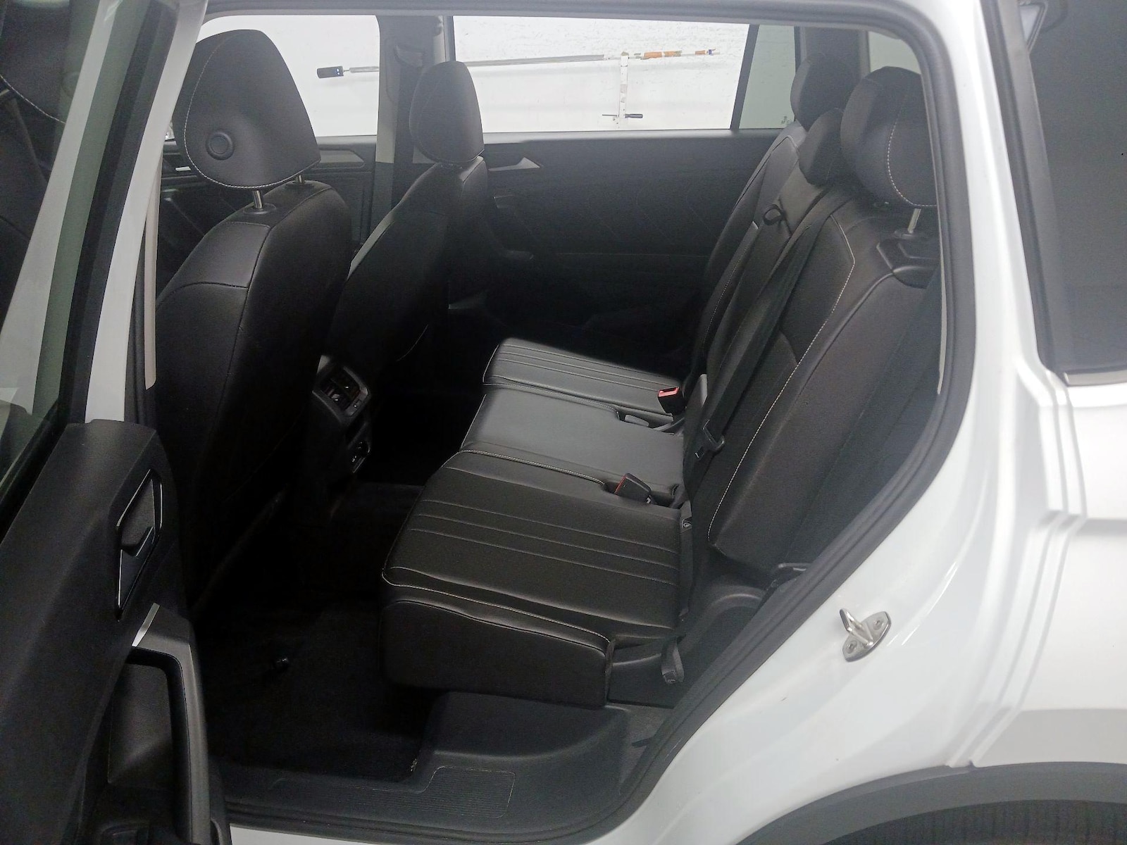 2023 Volkswagen Tiguan SE - Photo 21