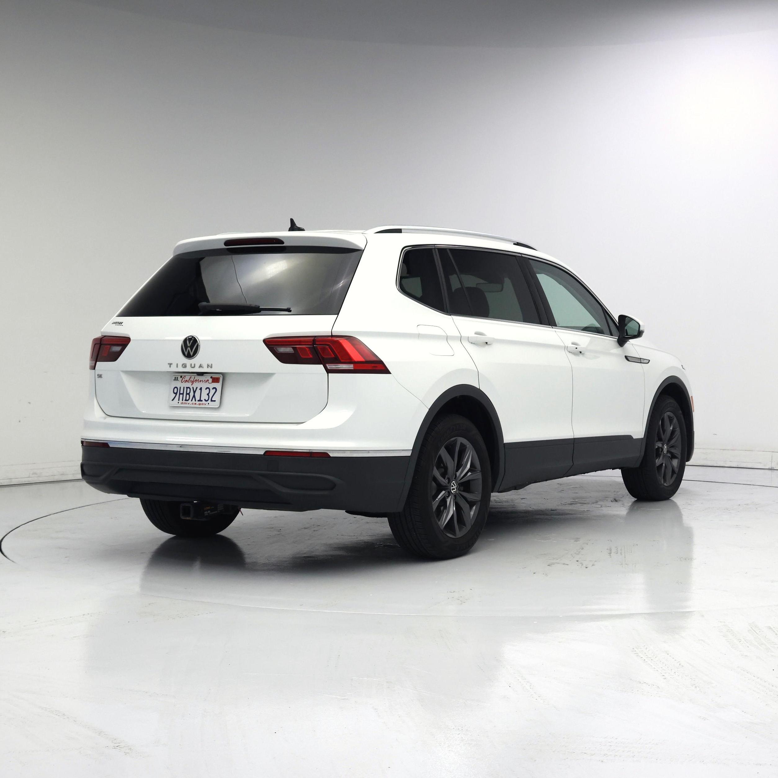 Thumbnail: 2023 Volkswagen Tiguan - 8