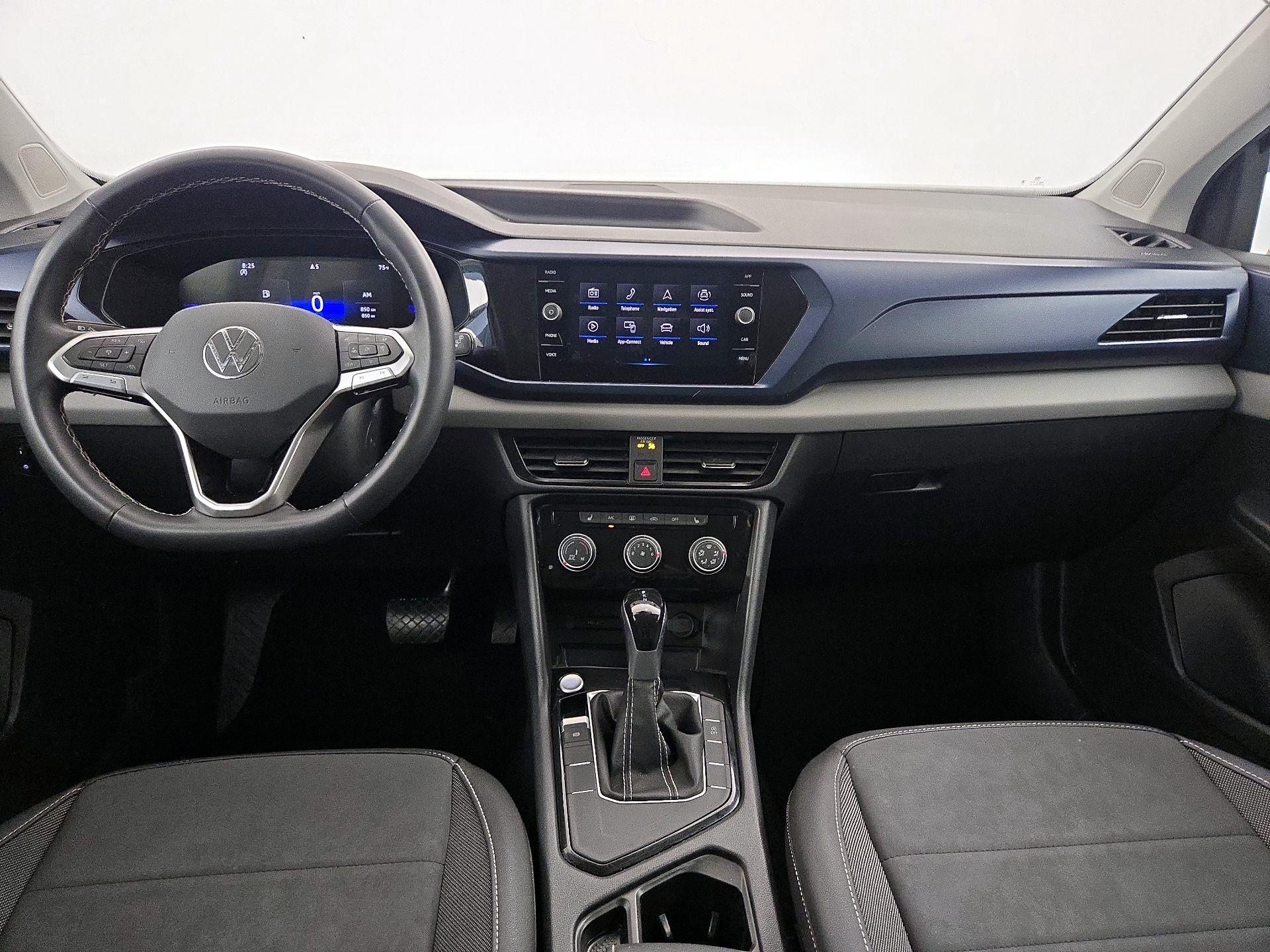 Thumbnail: 2023 Volkswagen Taos - 9