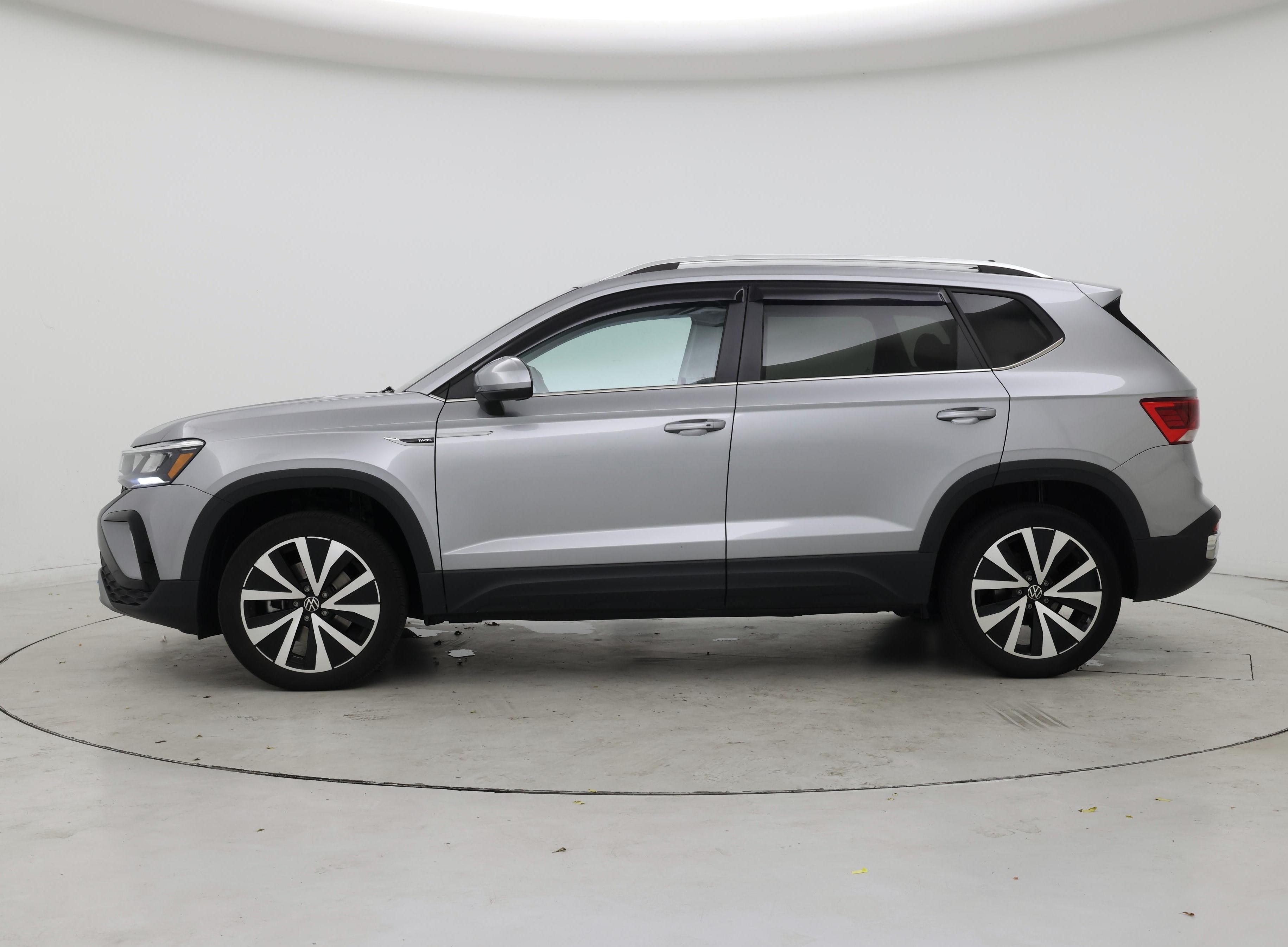 Thumbnail: 2023 Volkswagen Taos - 3