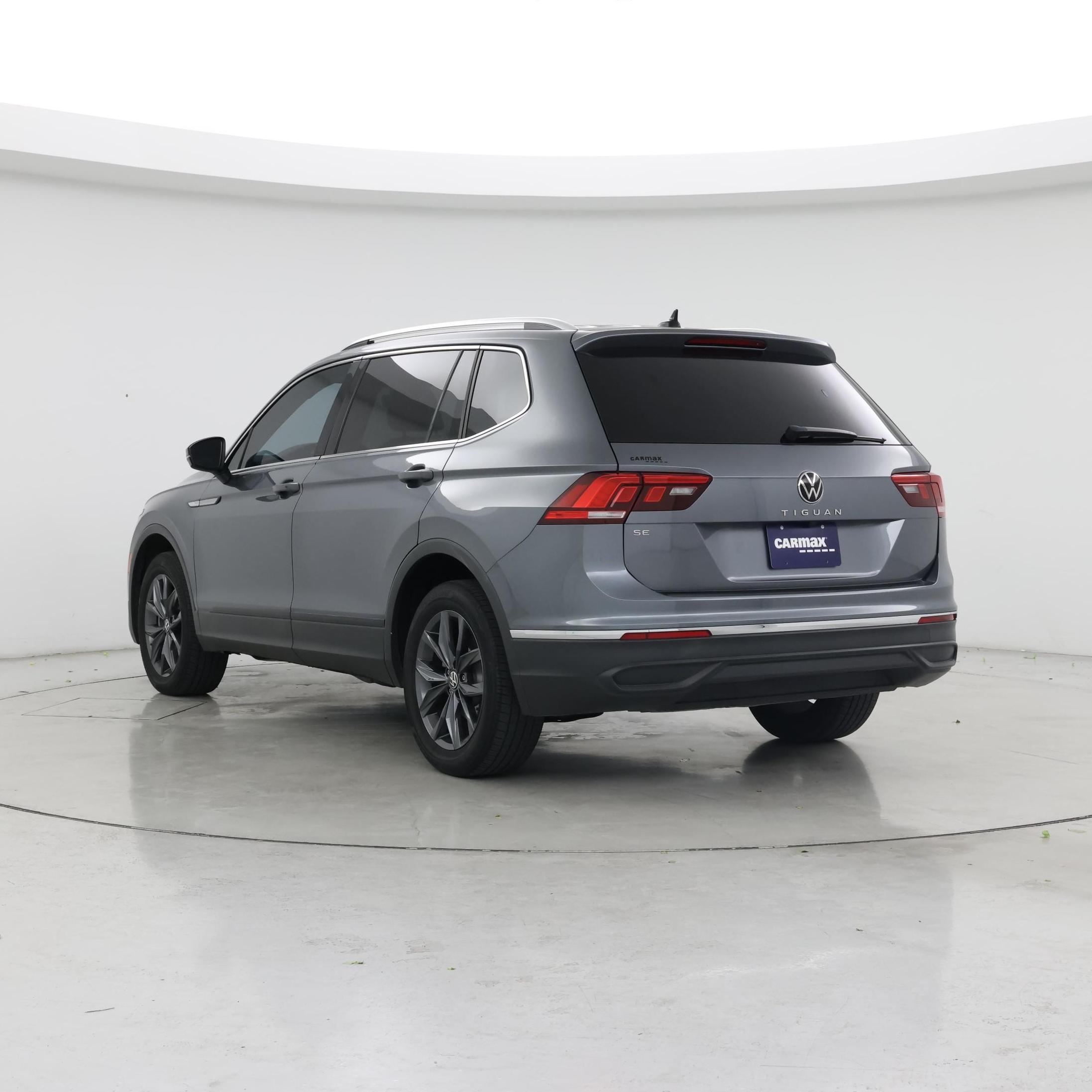 Thumbnail: 2022 Volkswagen Tiguan - 2