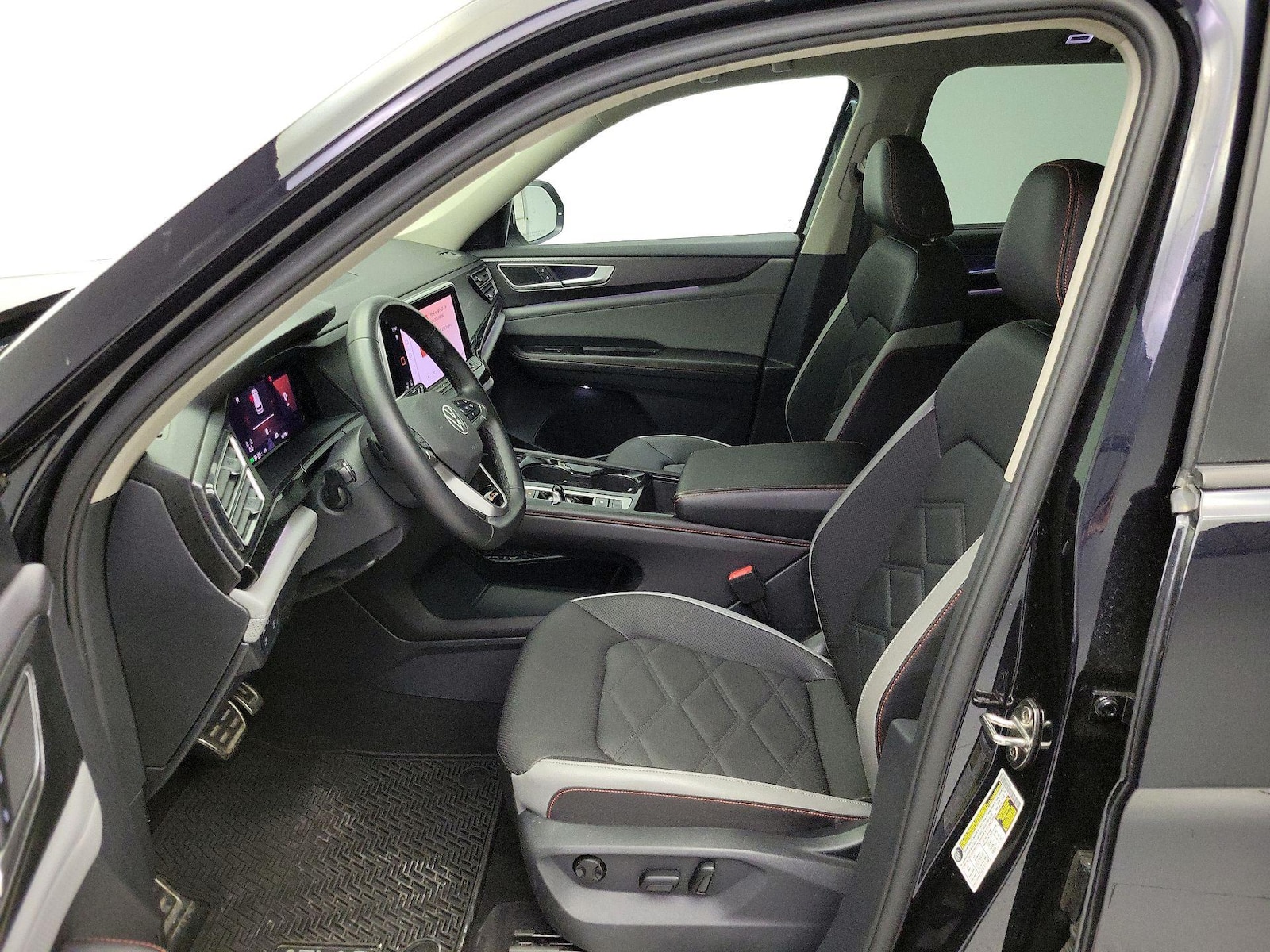 2025 Volkswagen Atlas Atlas Peak Edition - Photo 12