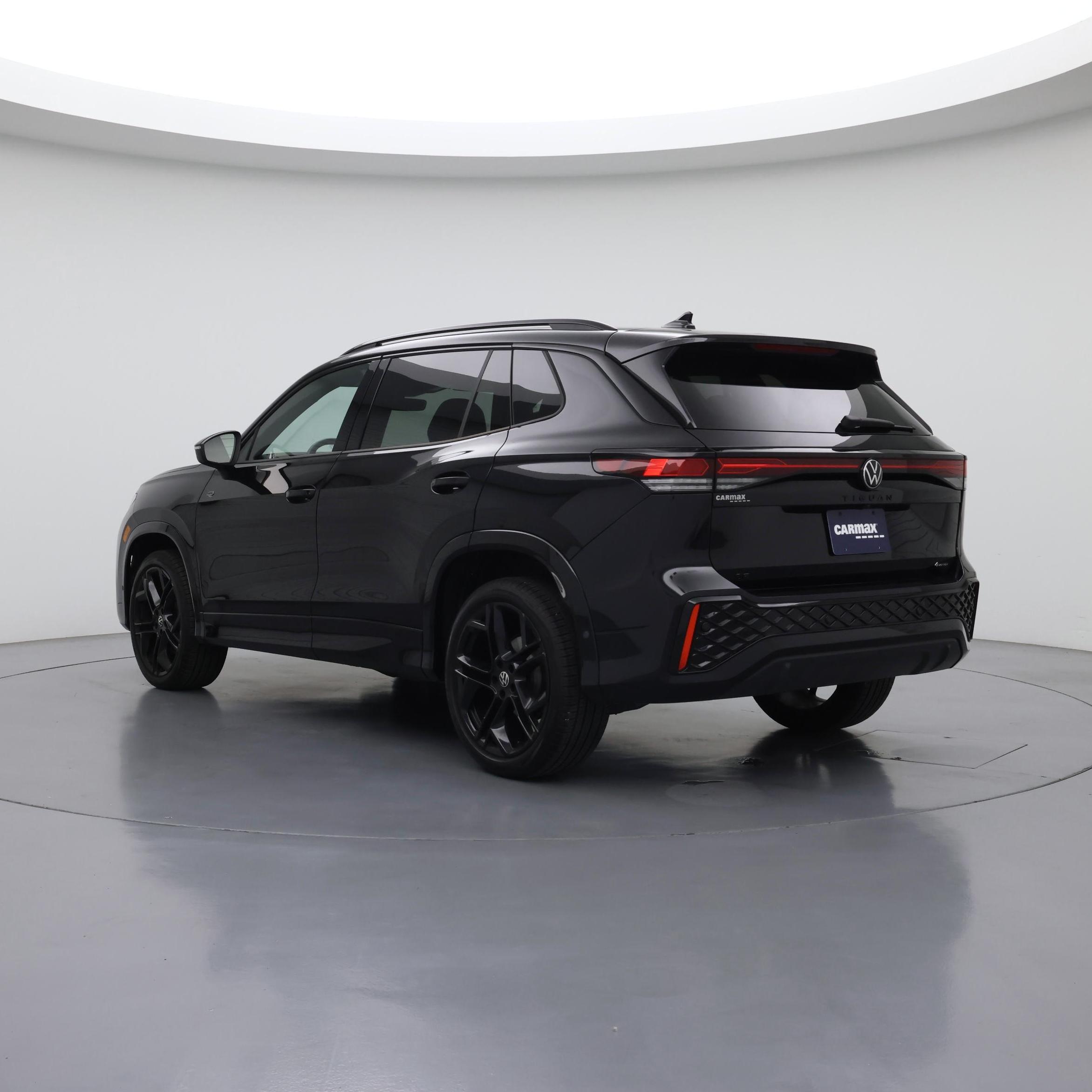 Thumbnail: 2025 Volkswagen Tiguan - 2