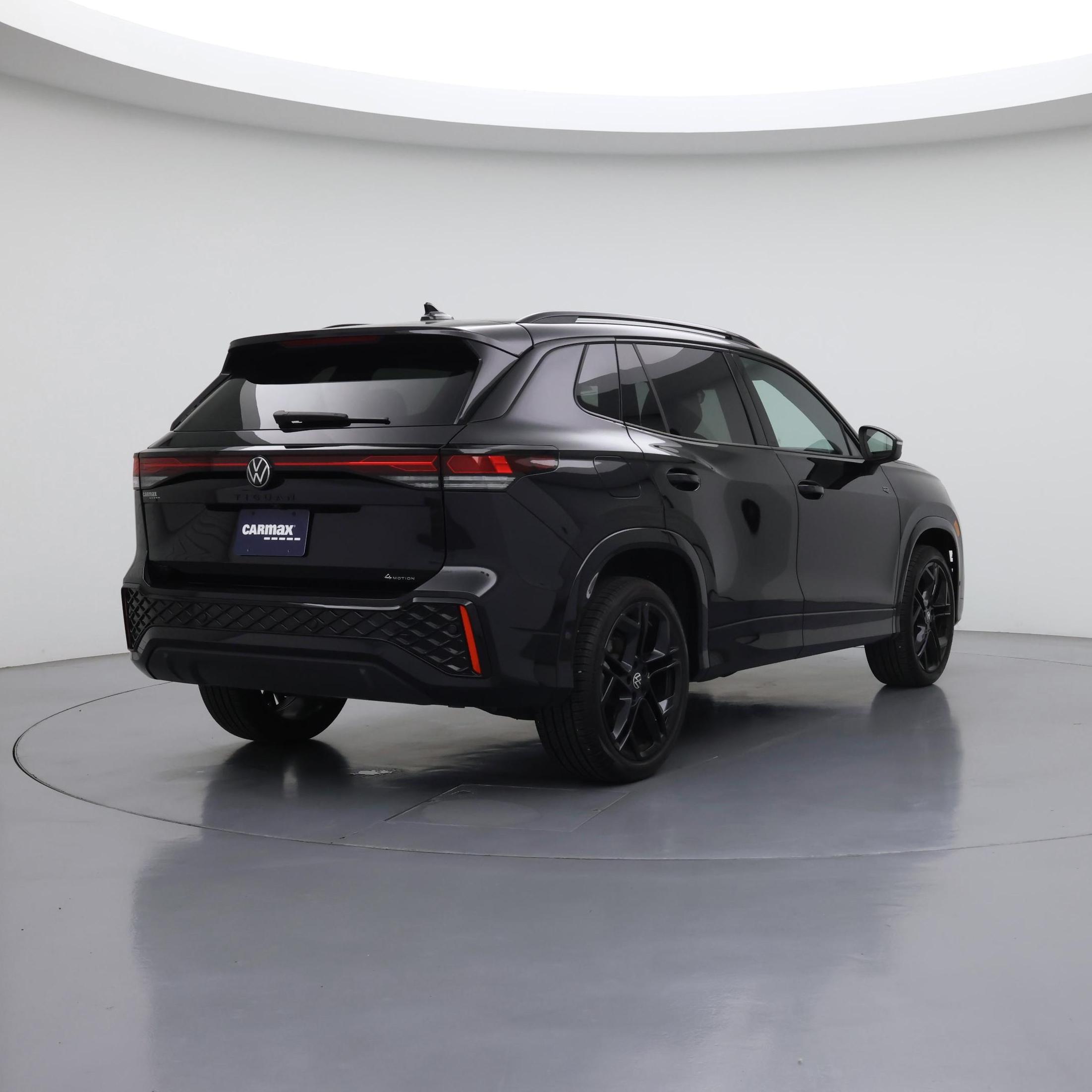 Thumbnail: 2025 Volkswagen Tiguan - 8