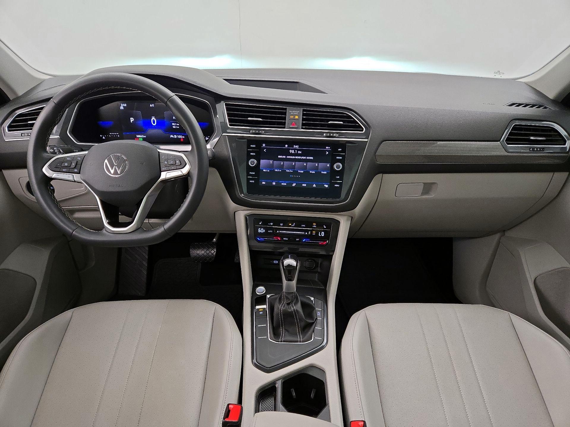 Thumbnail: 2023 Volkswagen Tiguan - 9