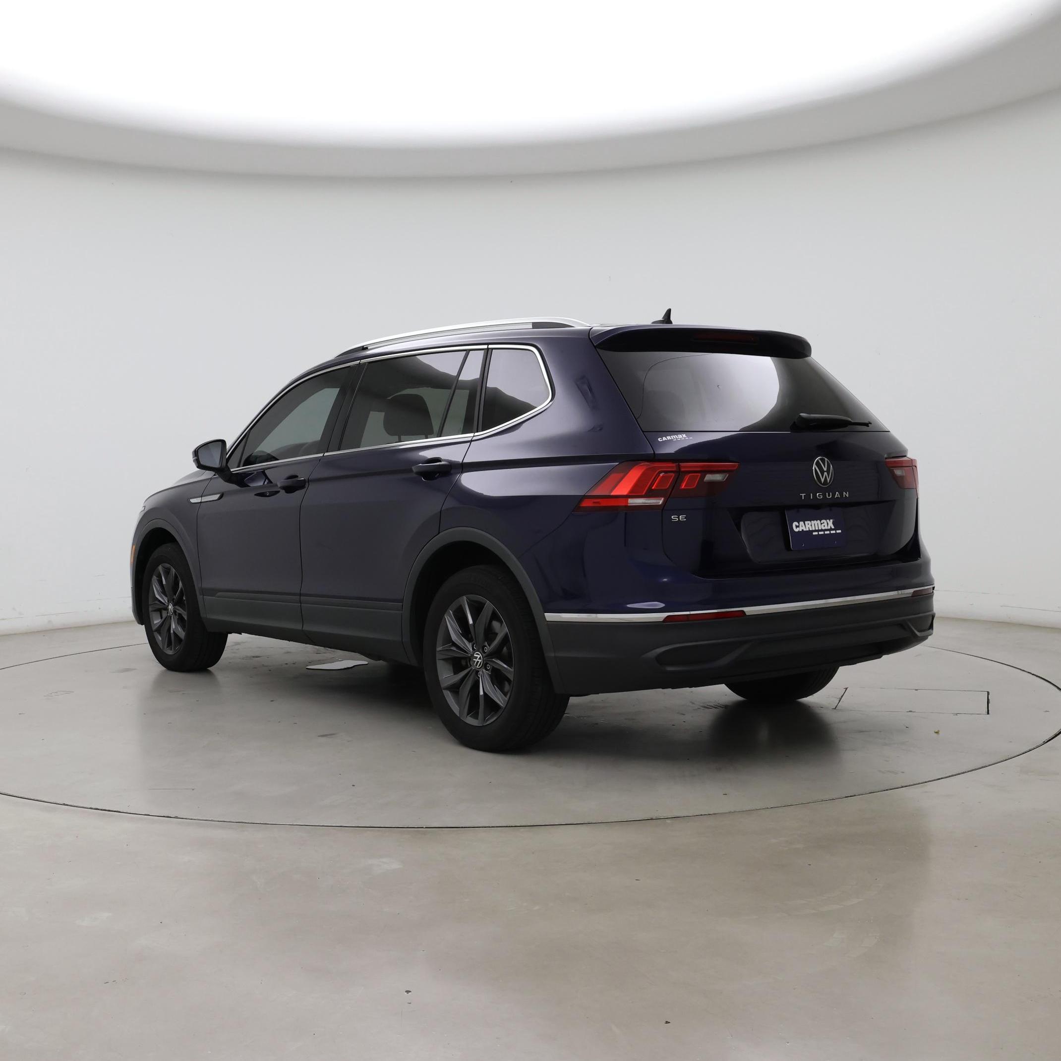 Thumbnail: 2023 Volkswagen Tiguan - 2