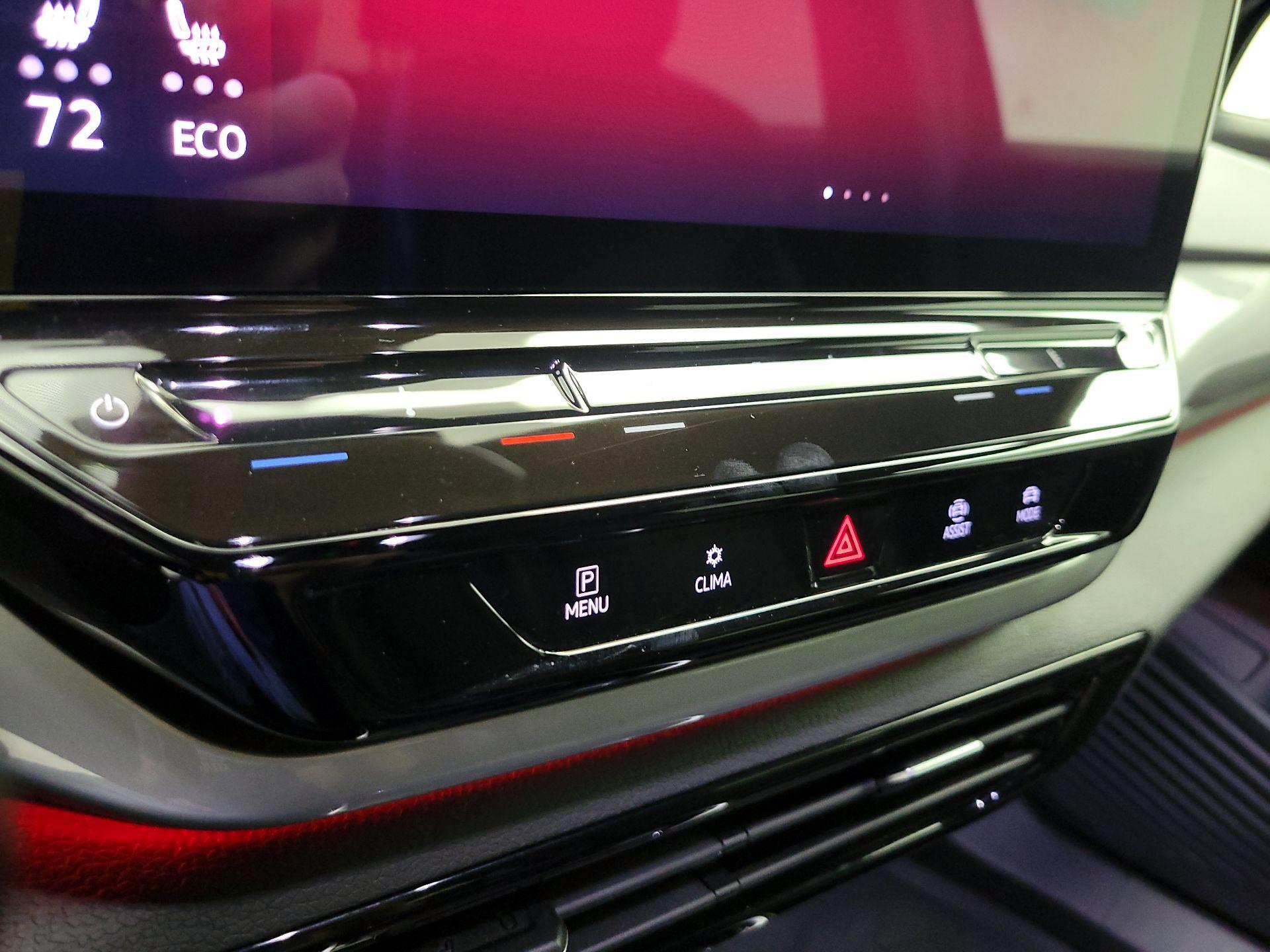 Thumbnail: 2023 Volkswagen ID.4 - 14