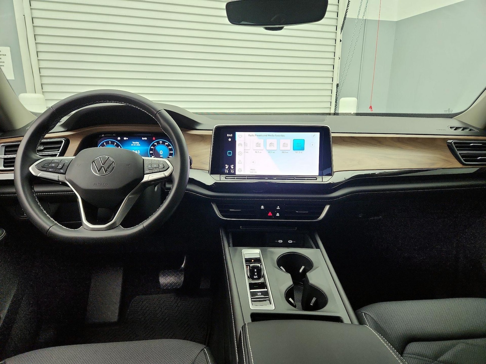 2026 Volkswagen Atlas SE - Photo 10