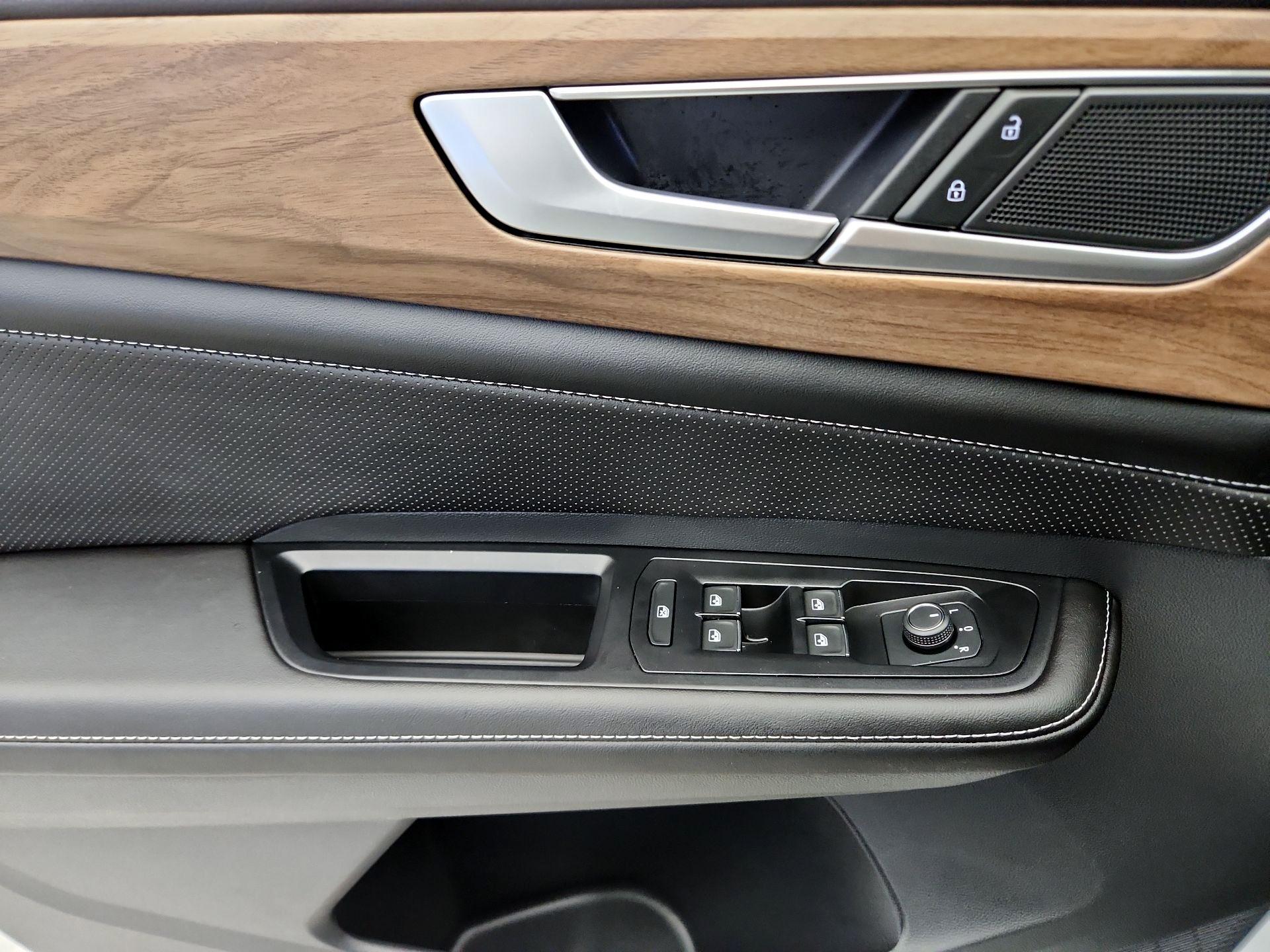 Thumbnail: 2026 Volkswagen Atlas - 12