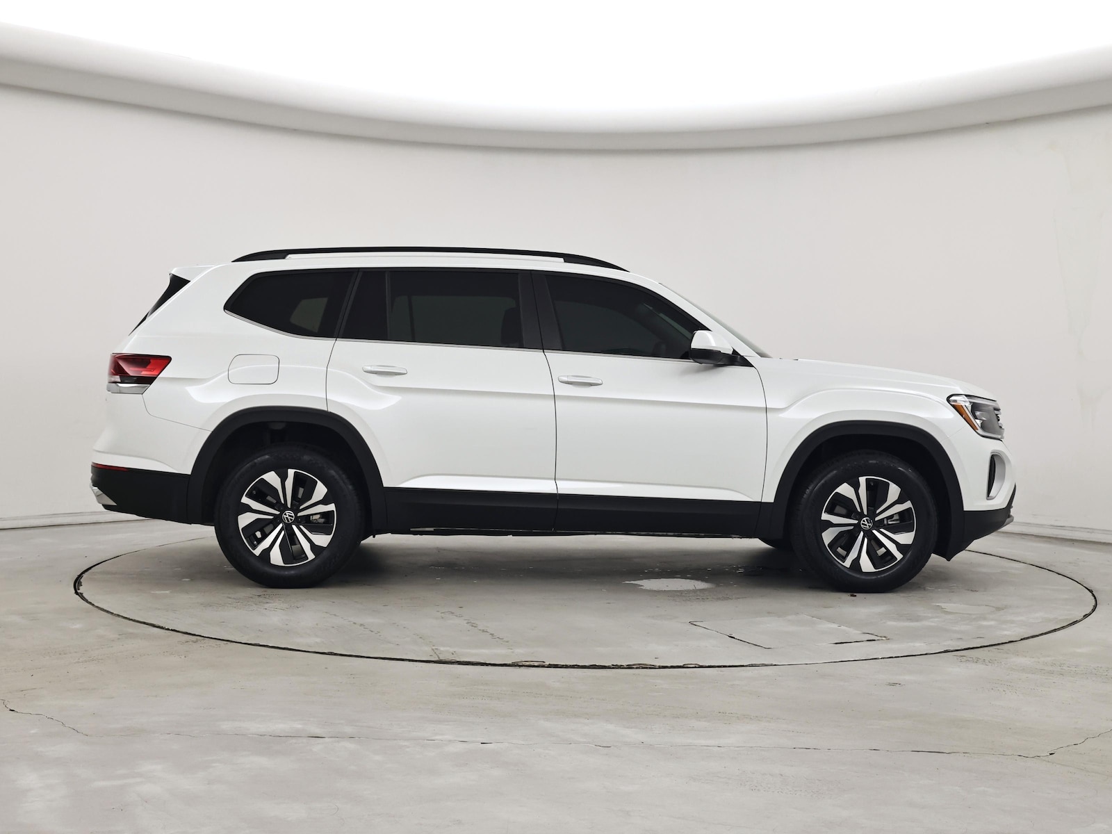 2026 Volkswagen Atlas SE - Photo 8