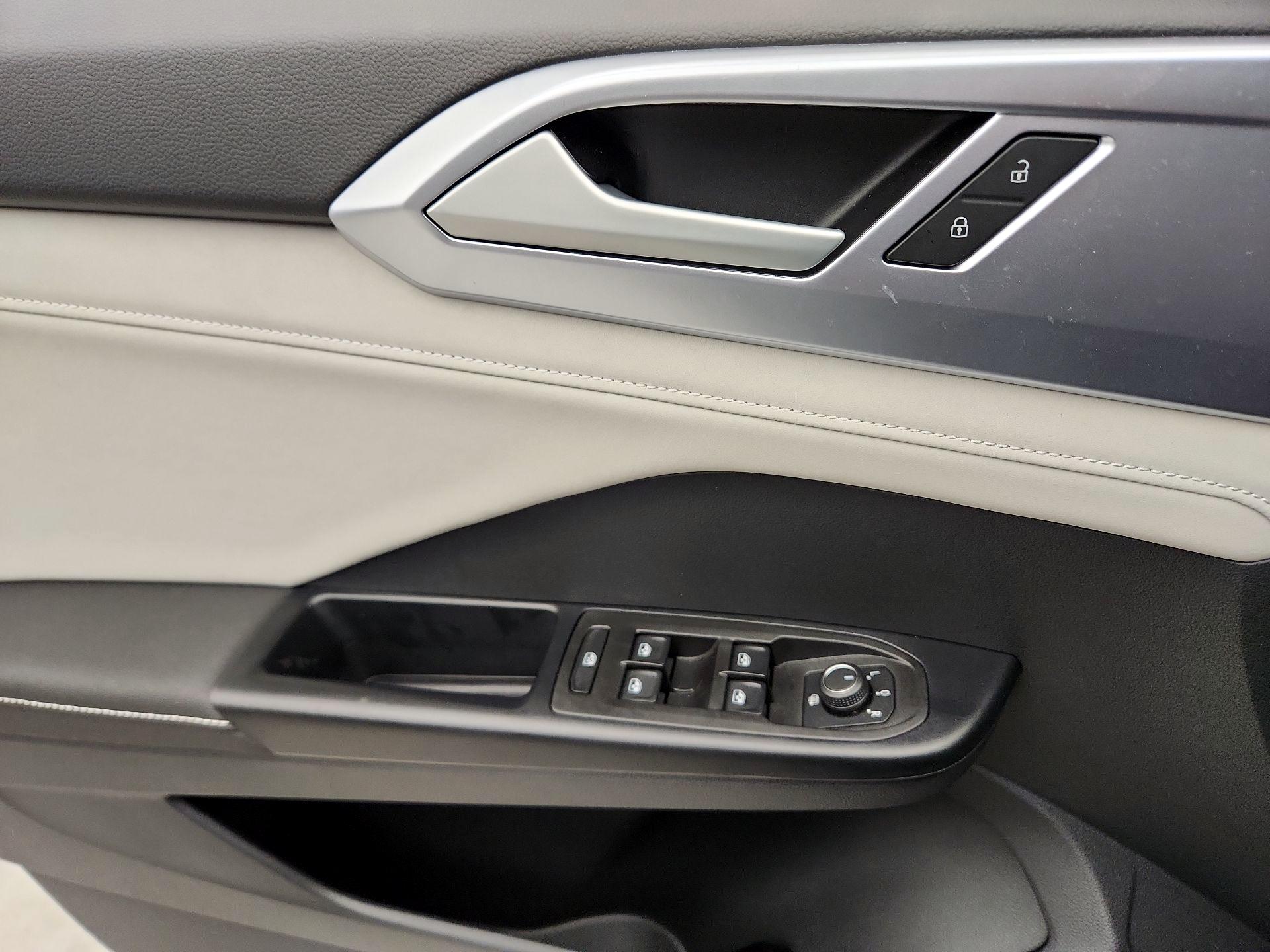 Thumbnail: 2026 Volkswagen Taos - 12