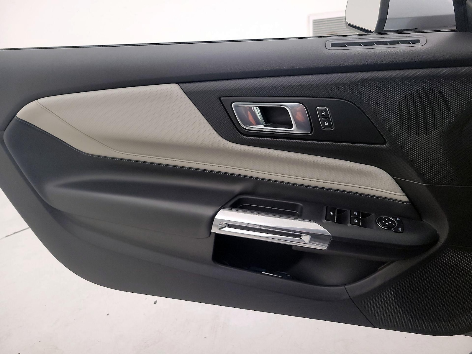 2024 Ford Mustang GT Premium - Photo 13