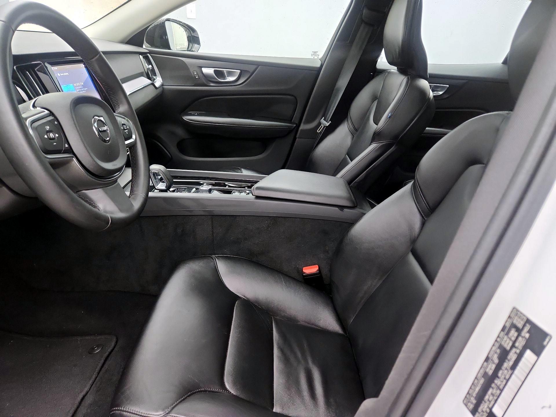 Thumbnail: 2024 Volvo S60 - 11