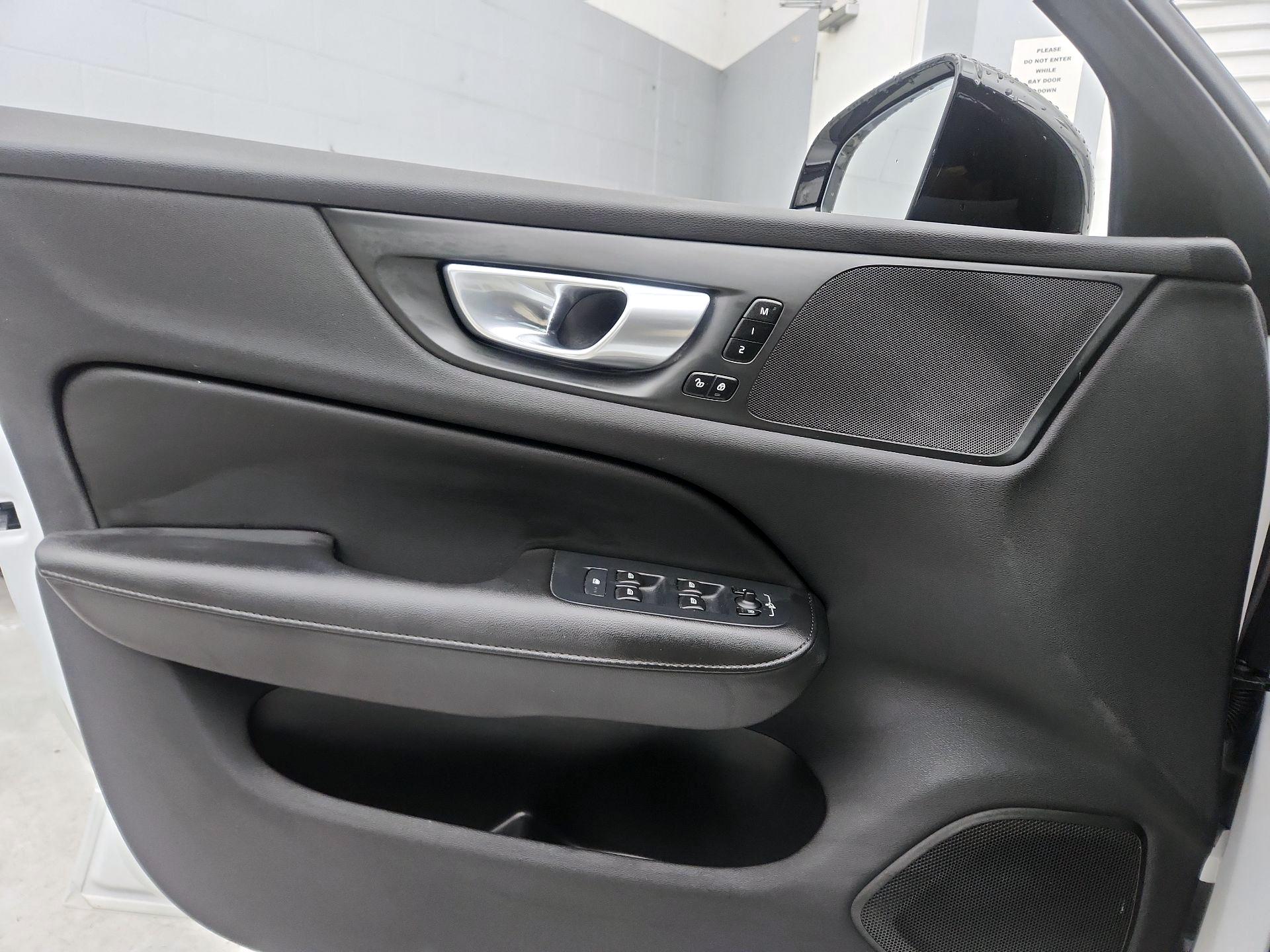Thumbnail: 2024 Volvo S60 - 12