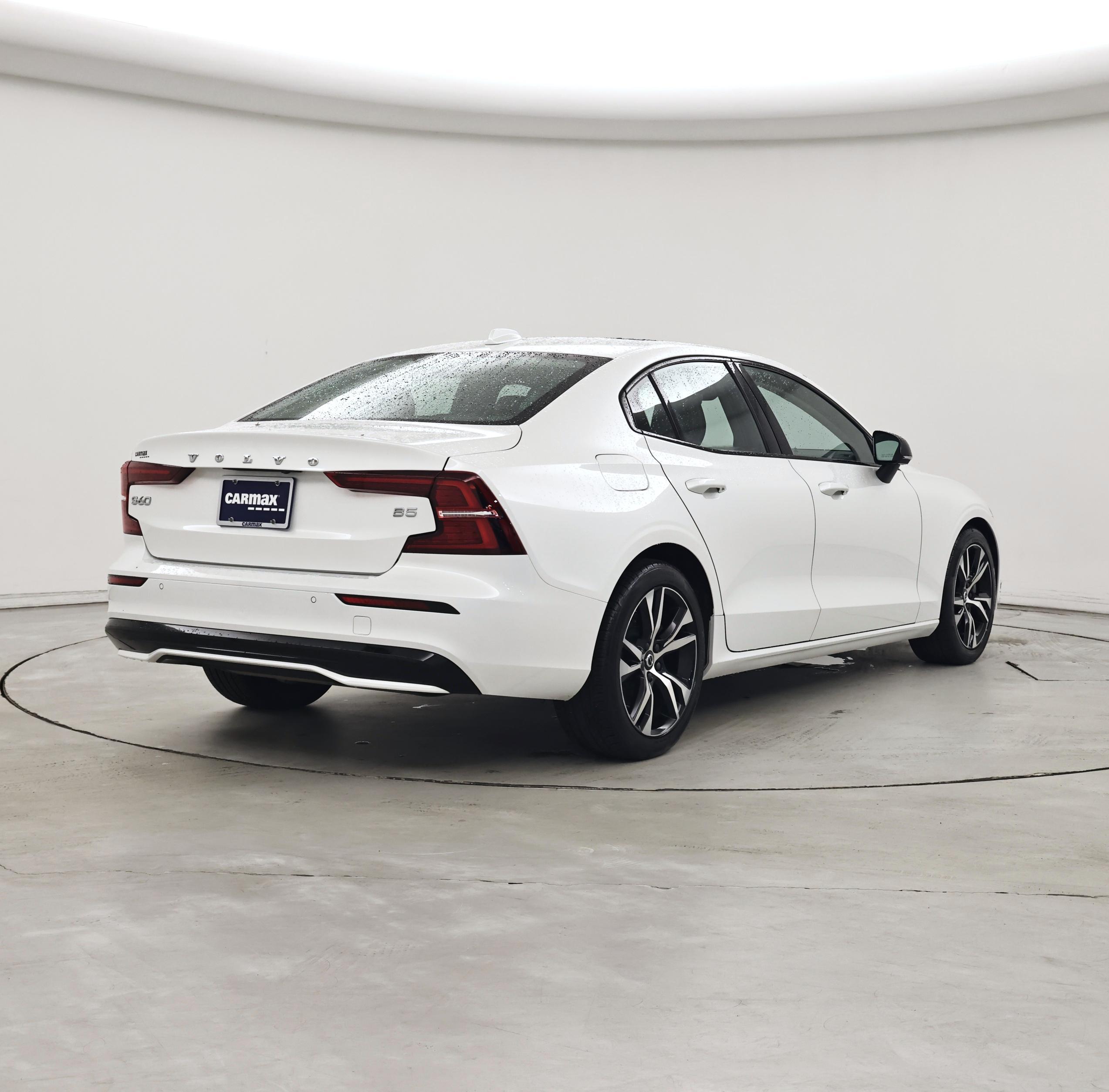 Thumbnail: 2024 Volvo S60 - 8