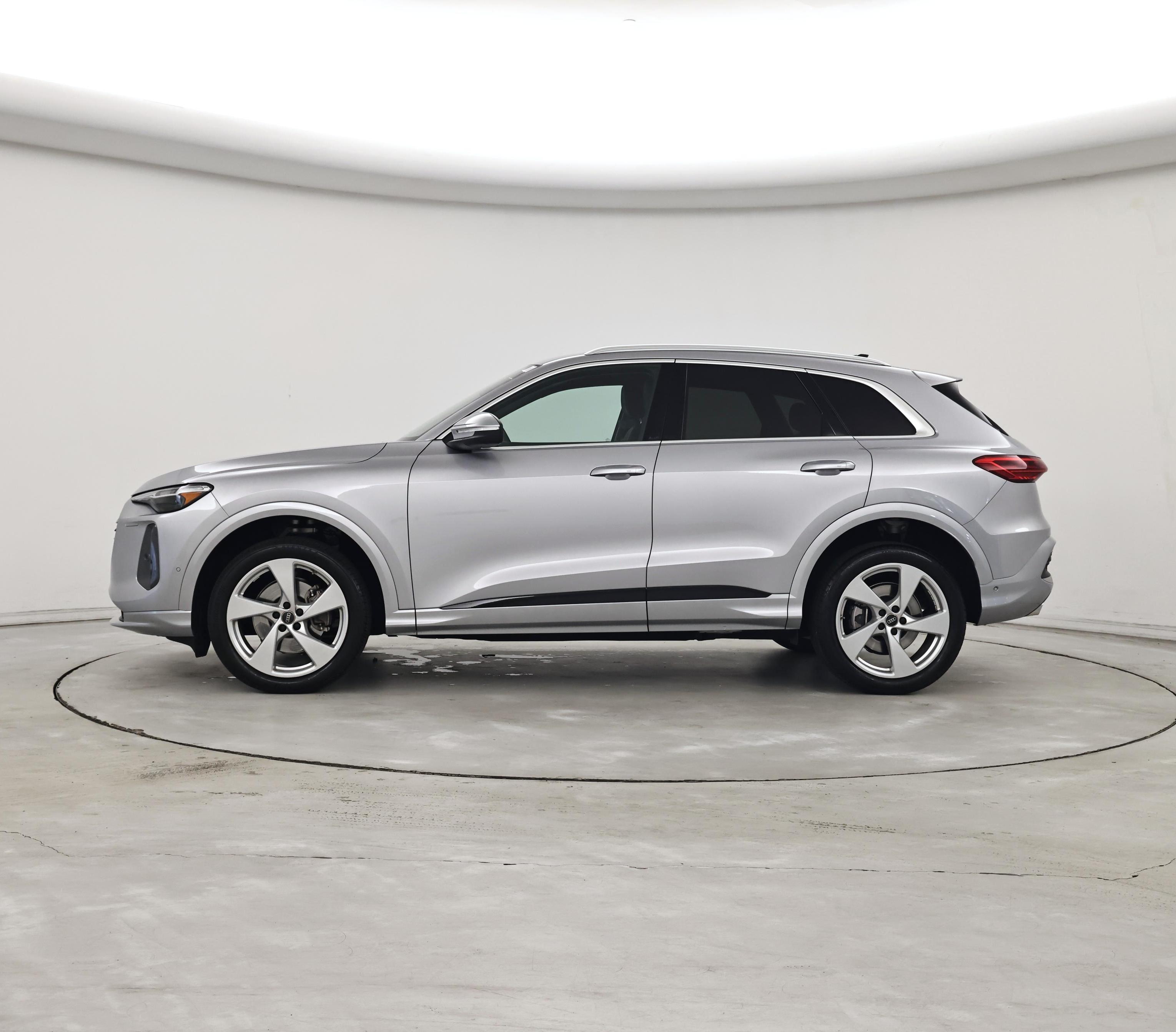 Thumbnail: 2025 Audi Q5 - 3