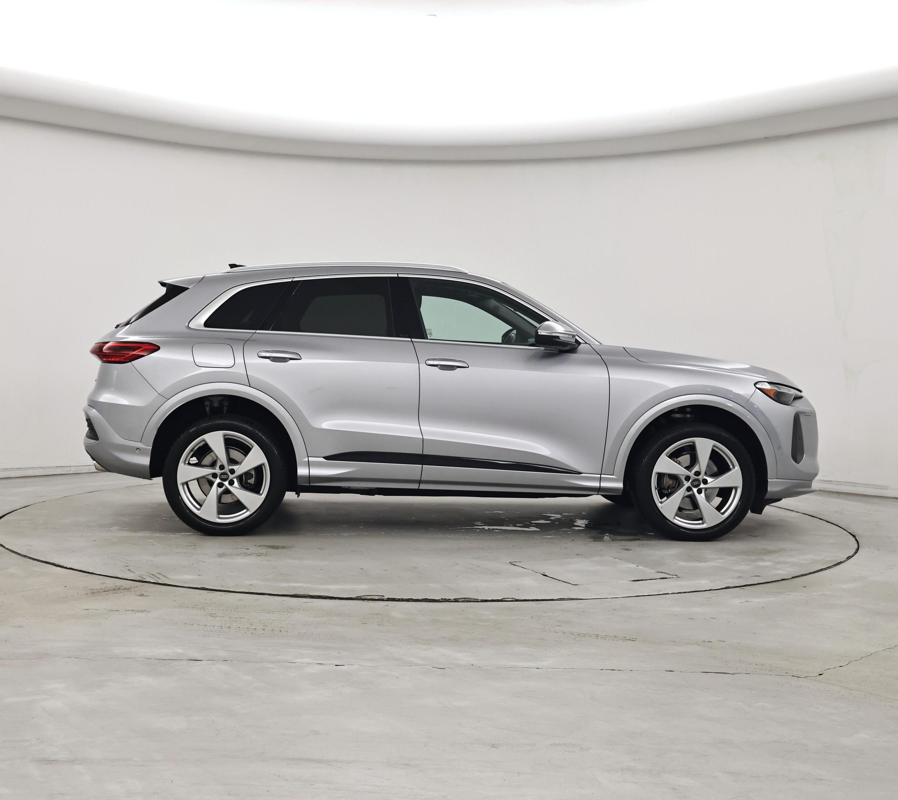 Thumbnail: 2025 Audi Q5 - 7