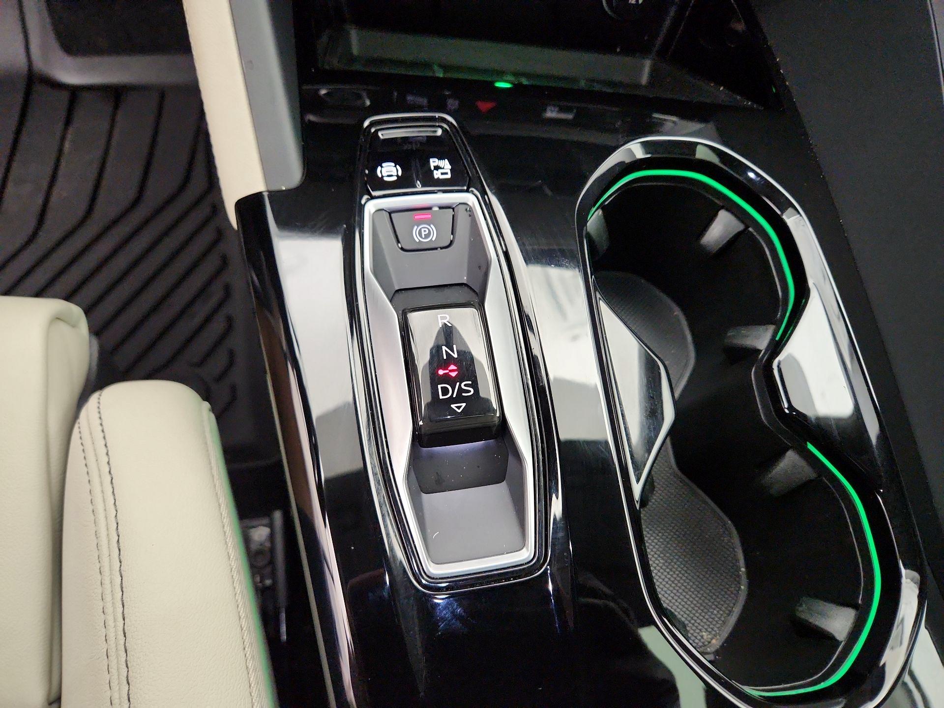 Thumbnail: 2025 Audi Q5 - 17