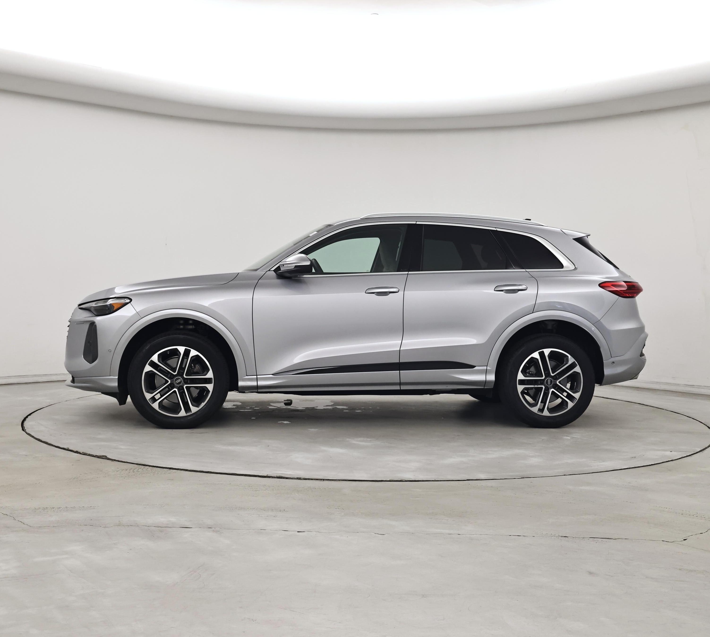 Thumbnail: 2025 Audi Q5 - 3
