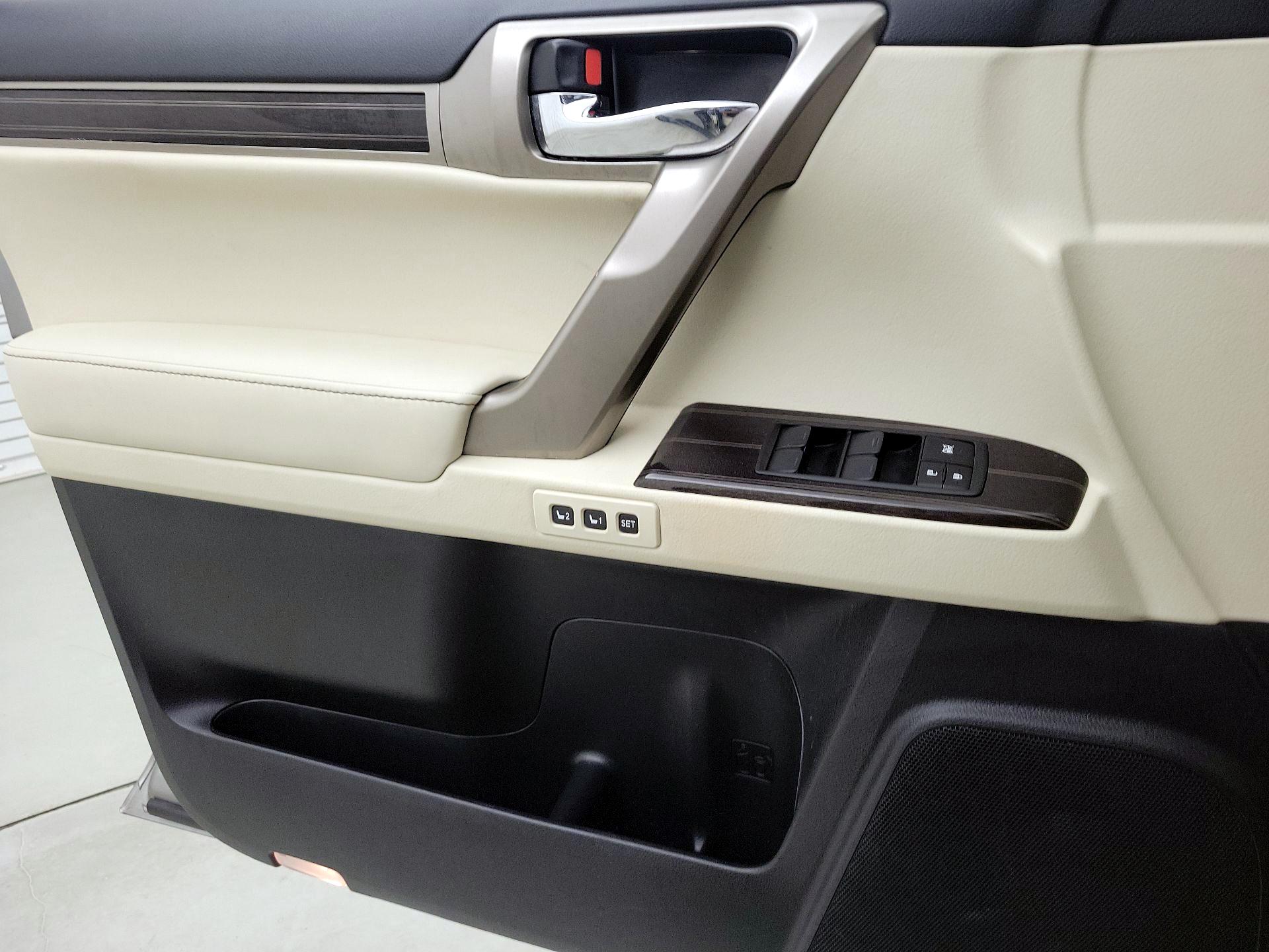 Thumbnail: 2020 Lexus GX - 12