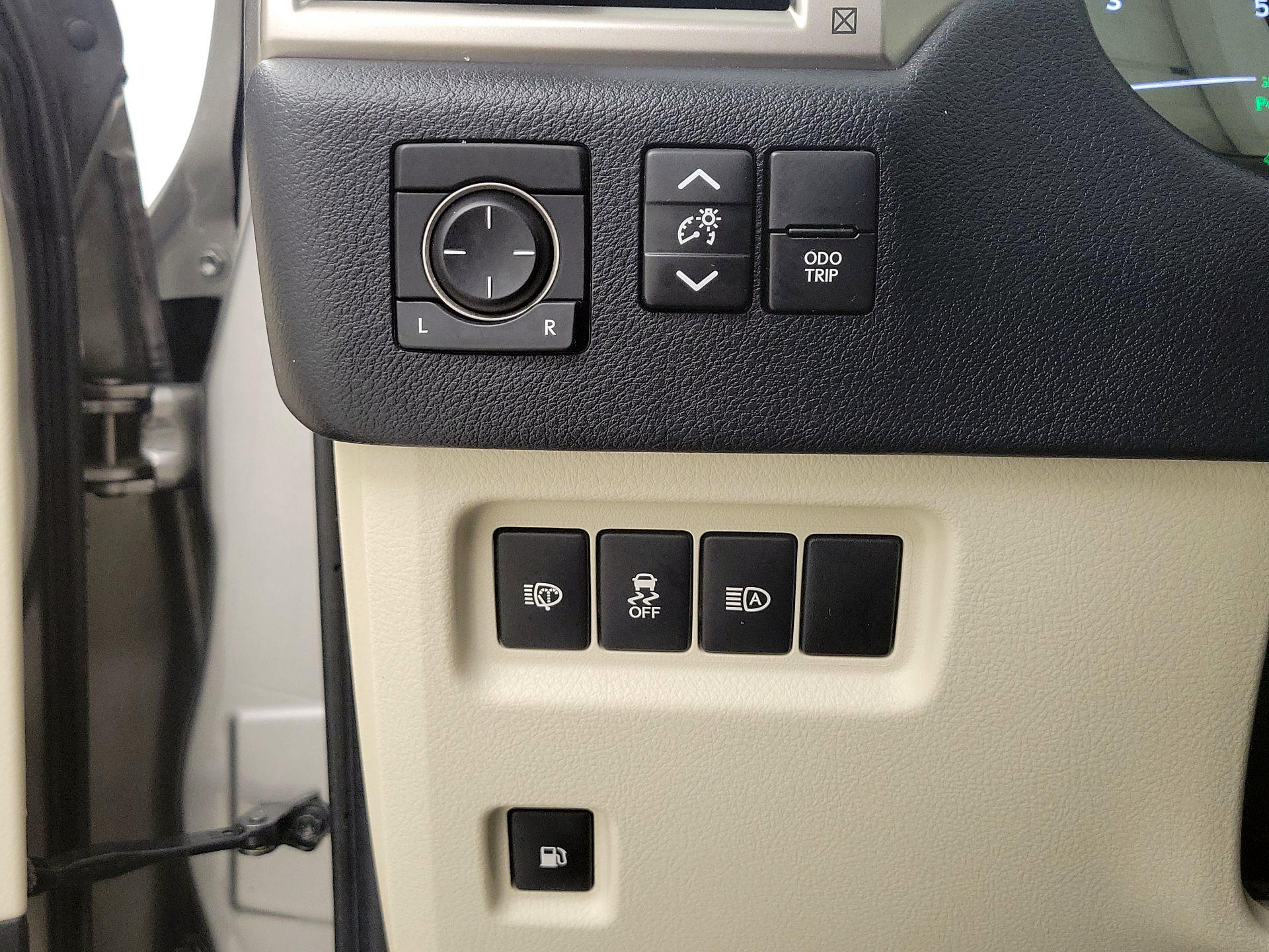 Thumbnail: 2020 Lexus GX - 13